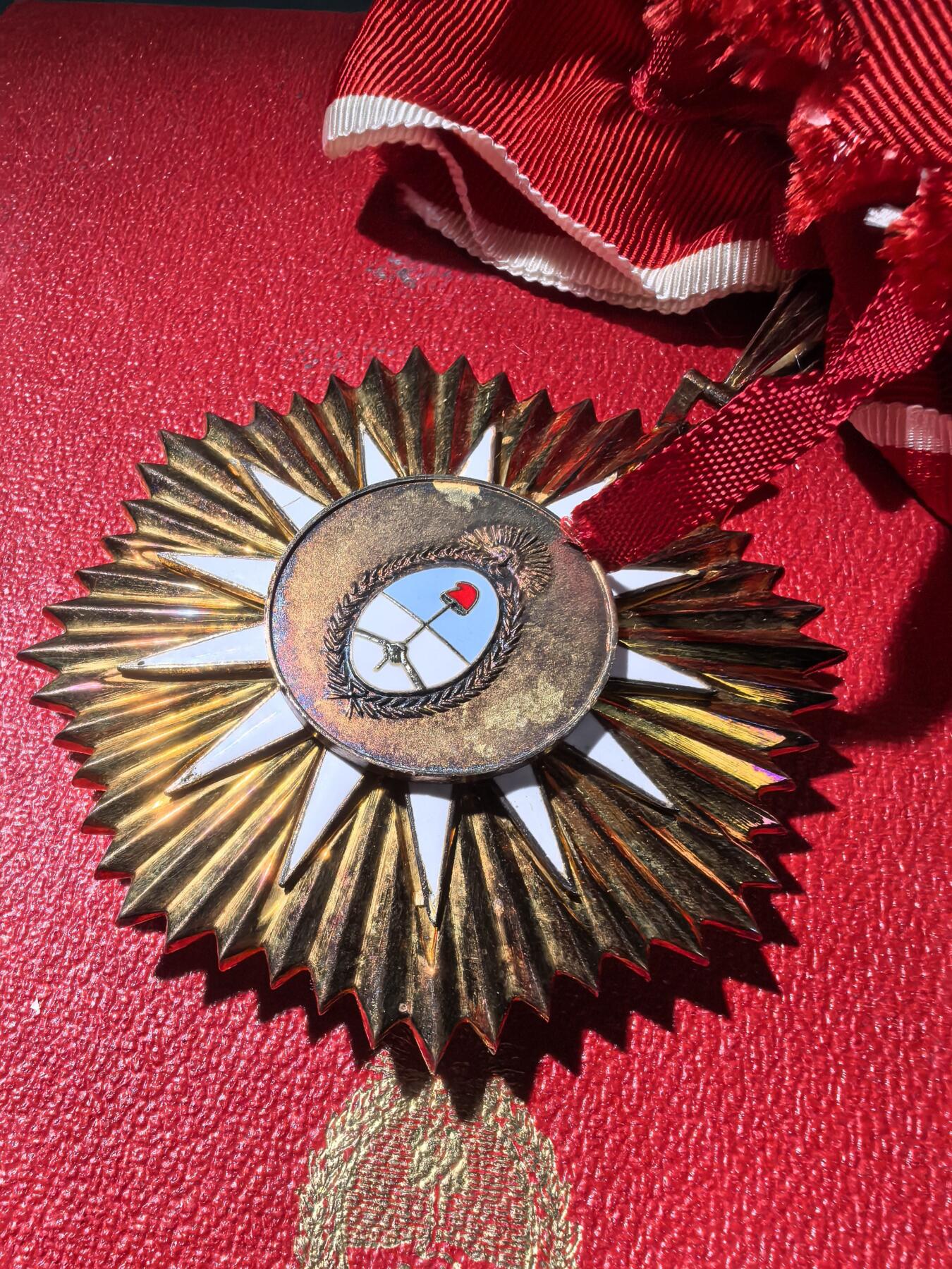 盛世勋华——号角文化勋章邮票专场拍卖第295期 阿根廷共和国大十字级五月勋章 原盒全套 少见