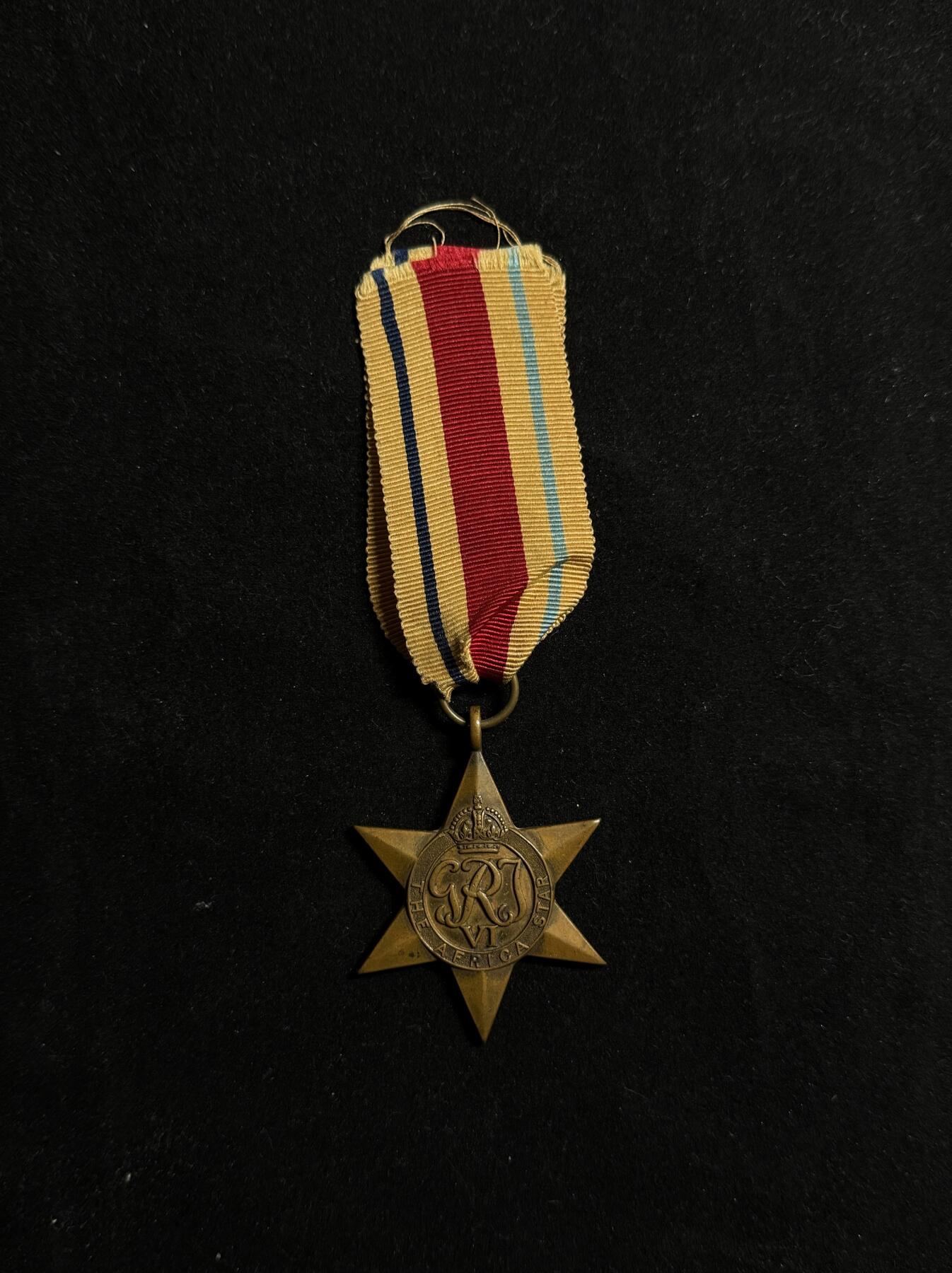 欢庆元旦！戎马世界章牌大赏第109期元旦大拍 英国二战非洲之星奖章