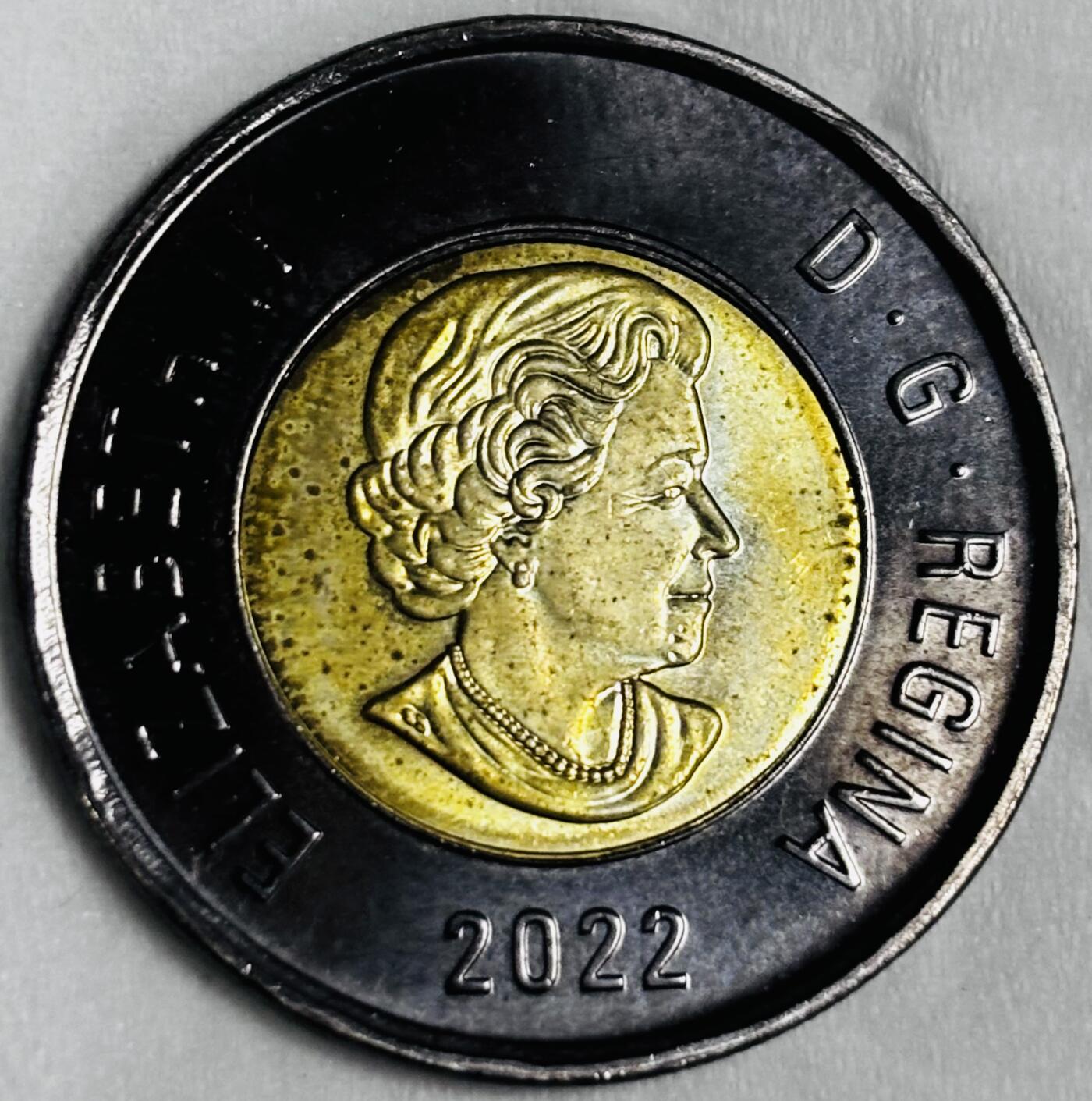 文馨钱币收藏第 286 场，圣诞节专场【 长期接收代拍品低至 0 佣金】 原光 2022加拿大双色2元女王去世纪念币