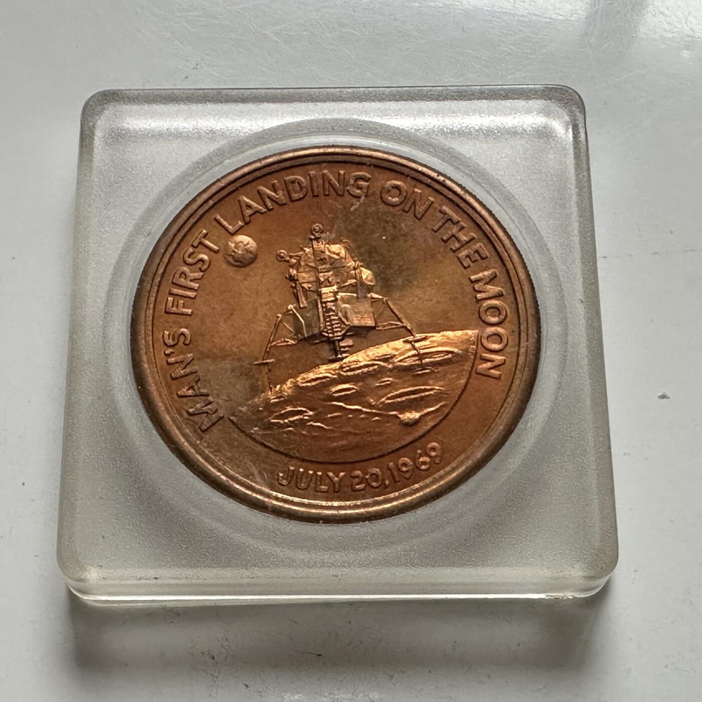 🌹外币初藏🌹🐯2025年第144场  每周二四六晚8️⃣点 接代拍 美国阿波罗11号登月纪念章 38毫米29克