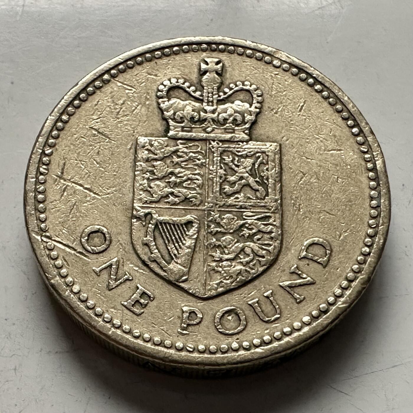 🌹外币初藏🌹🐯2025年第144场  每周二四六晚8️⃣点 接代拍 英国1988年一英镑