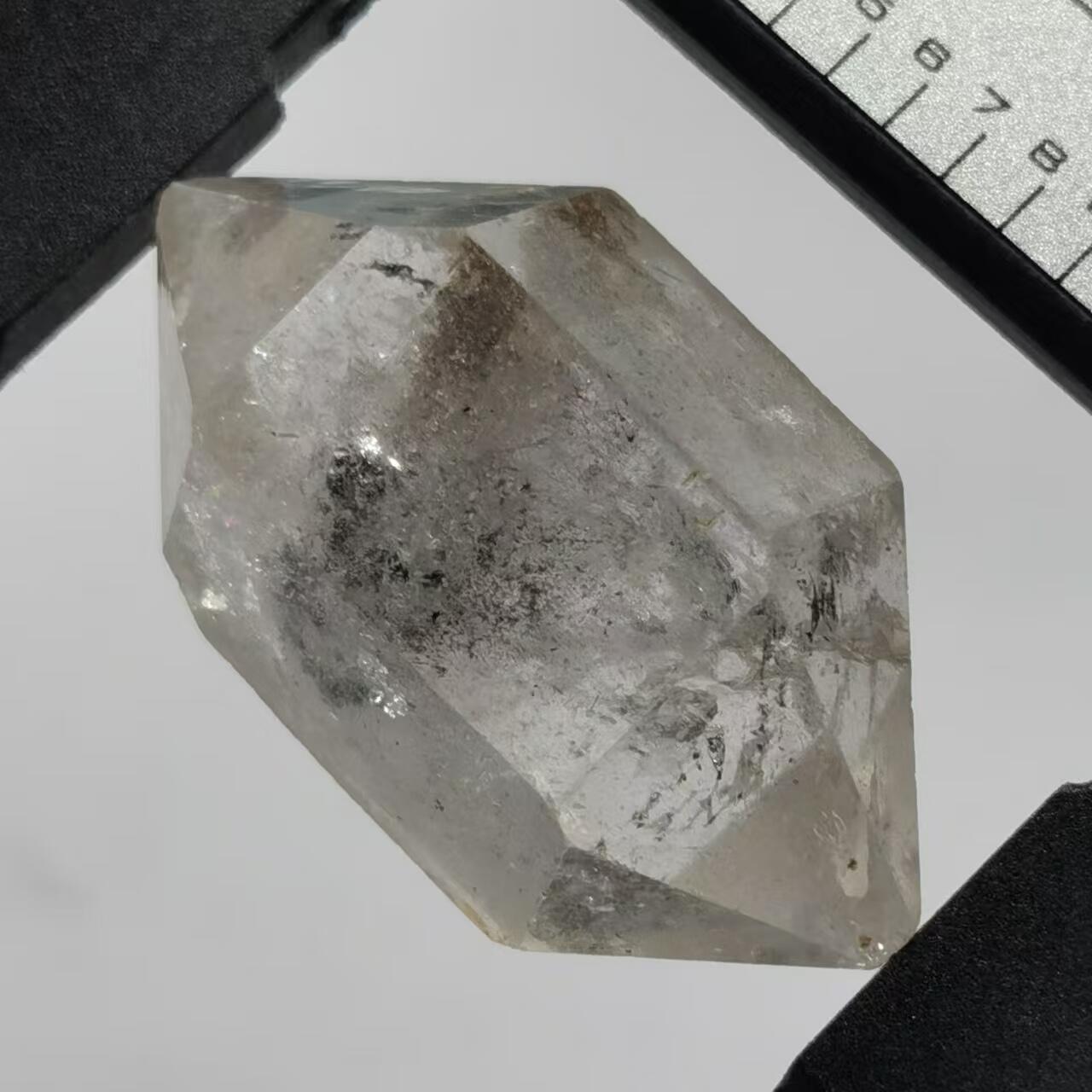 七河·世界钱币杂件水晶矿标小拍（总第31期） 藏家出品 （28）X635 周正云贵闪灵钻水晶（带活动黑砂） 本件拍品由合作藏家邮寄