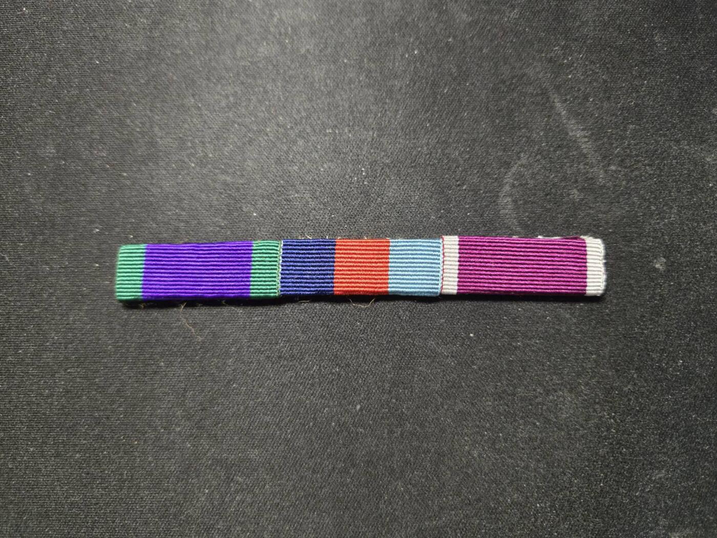 西秦中古拍卖第七十期 英军3连勋表，常规服役、1939-1945之星、长期服役及良好行为