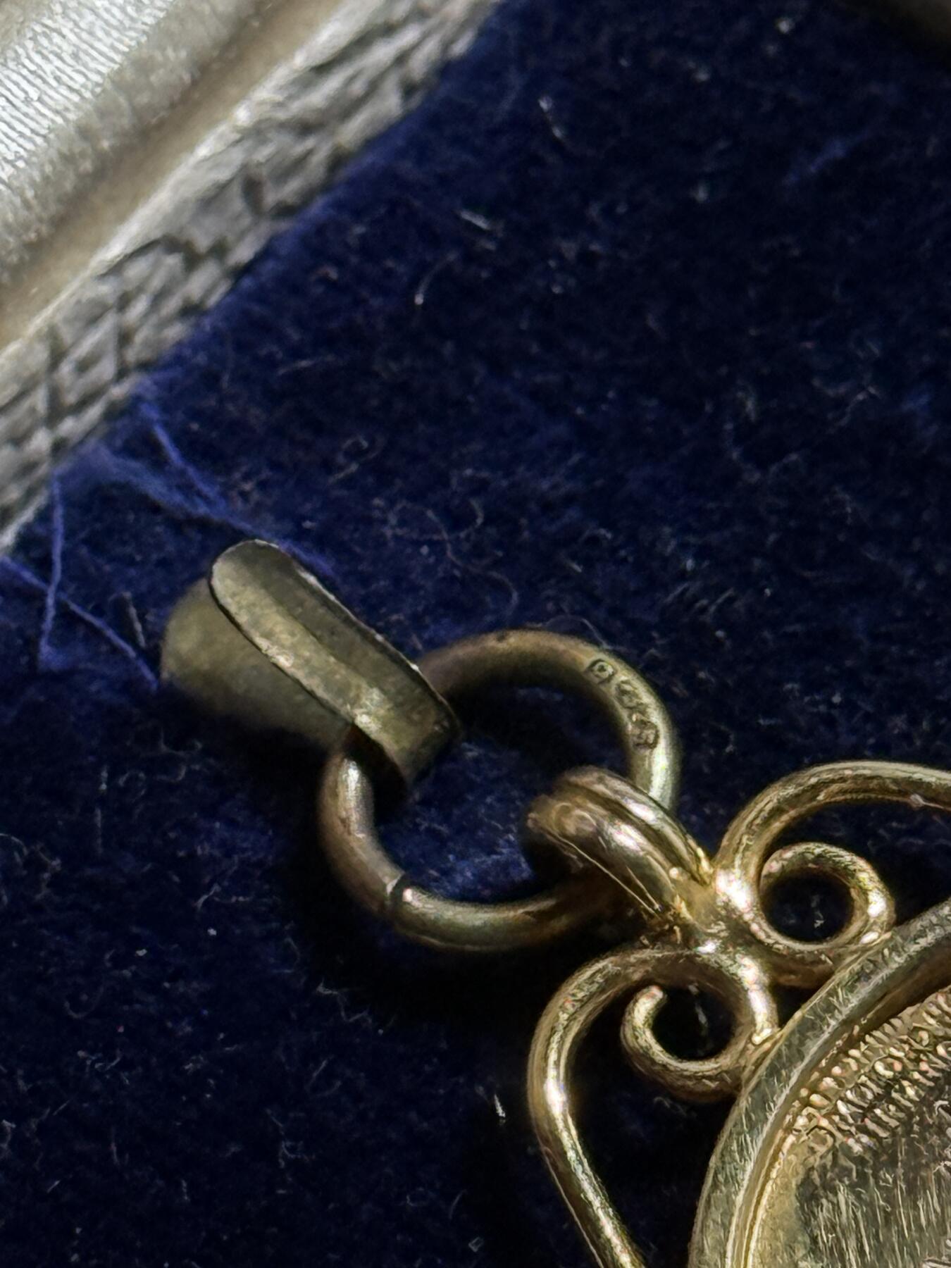 欢庆元旦！戎马世界章牌大赏第109期元旦大拍 英国1928年《每日快报》推球锦标赛金质珐琅获胜奖章 重4.72g 原盒