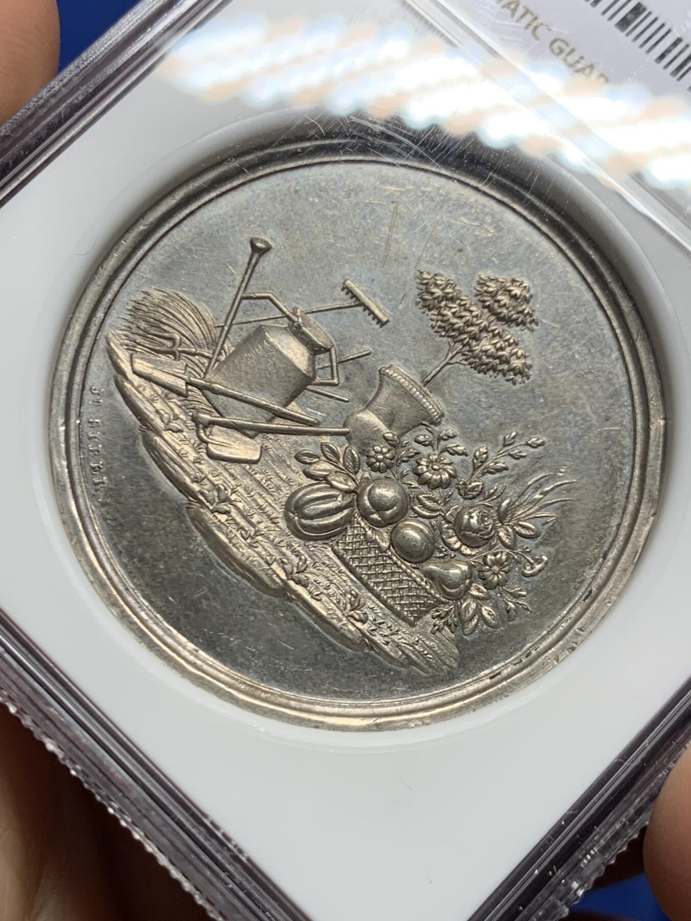 《竞宝斋》第450场 周日，周一，周二  3场连拍 （全场包邮，欢迎送拍） NGC UNC  瑞士 沃州园艺博览会 银质纪念章 精美细节 加厚盒装