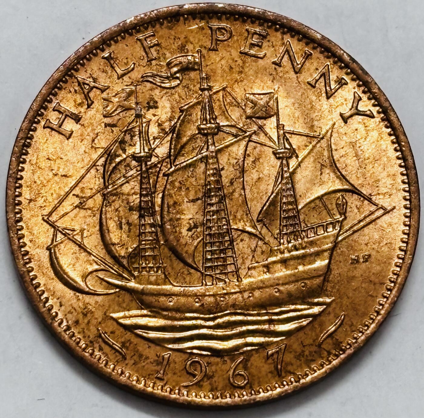 文馨钱币收藏第 286 场，圣诞节专场【 长期接收代拍品低至 0 佣金】 全新未流通 1967 年英国海盗船 1/2 便士铜币