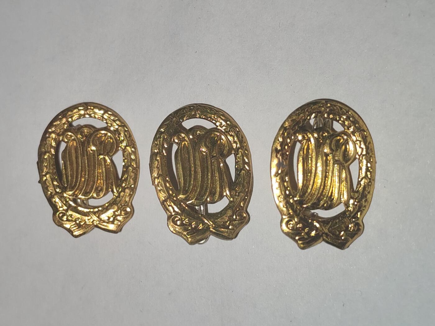 韵星假日拍卖第三十三期 -- Rimey Holidays Auction 33 民主德国金级体育技能证章mini一组