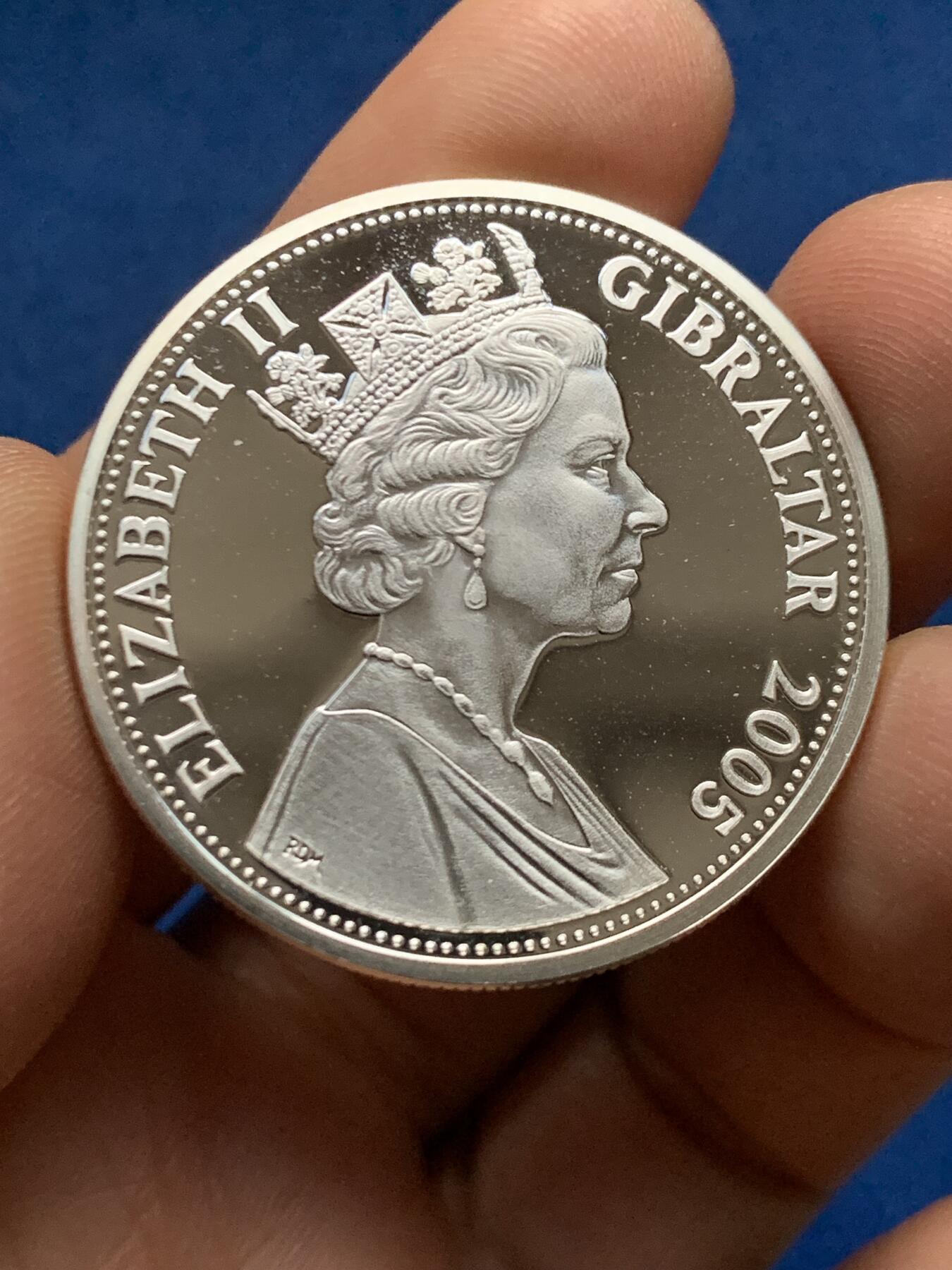 《竞宝斋》第450场 周日，周一，周二  3场连拍 （全场包邮，欢迎送拍） 直布罗陀2005年特拉法尔加海战200周年大银币 28.25g 925银