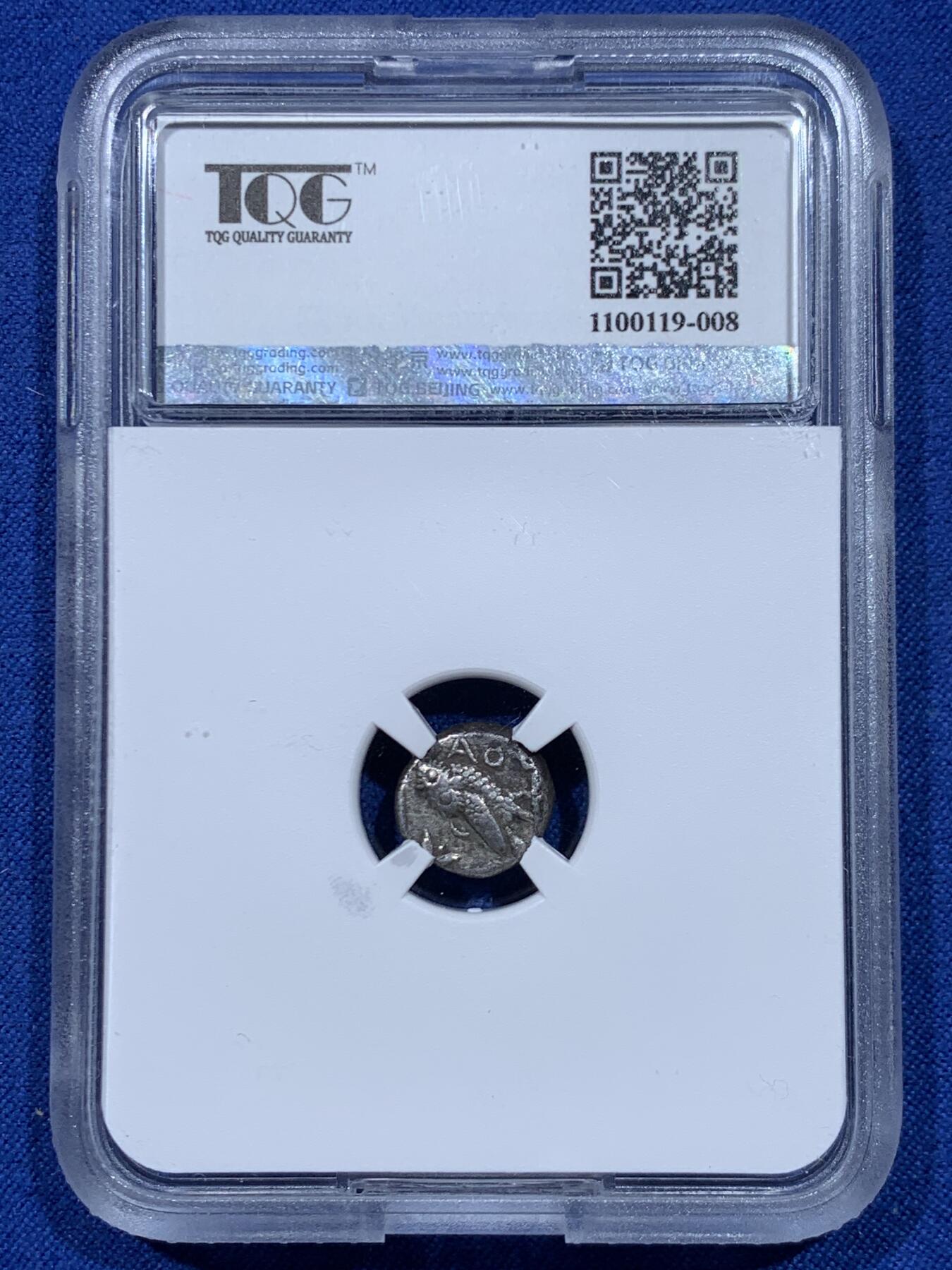 《竞宝斋》第450场 周日，周一，周二  3场连拍 （全场包邮，欢迎送拍） TQG VF 巴克特里亚 公元前325-294年 仿雅典城邦猫头鹰银币 非常有意思的品种 正反面打制图案清晰可见 东西方文化交流的见证