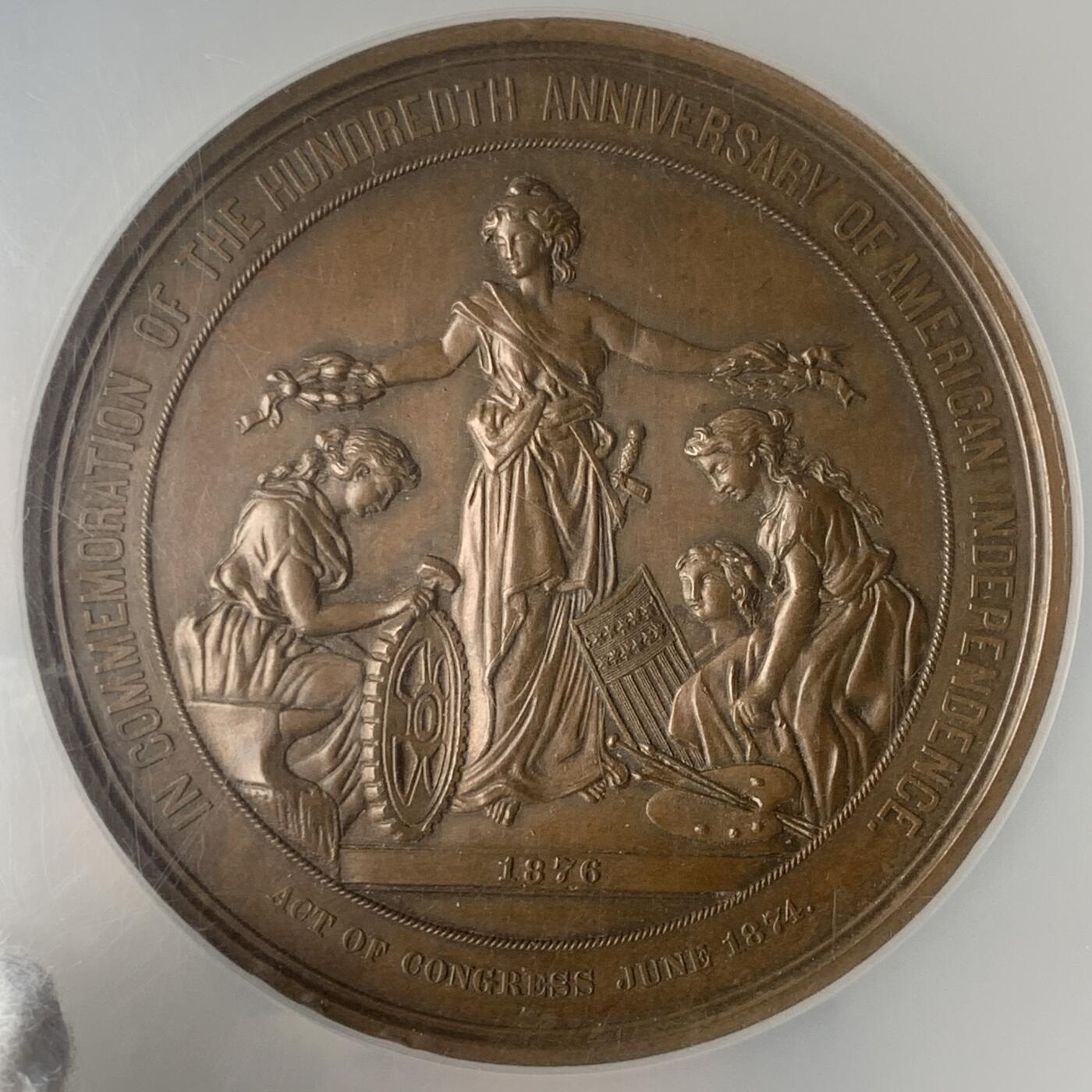 掌中浮雕-藏着的欧洲第047场 NGC MS62 : 1876年美国独立百年纪念铜章，58mm，盒子边缘有破损如图