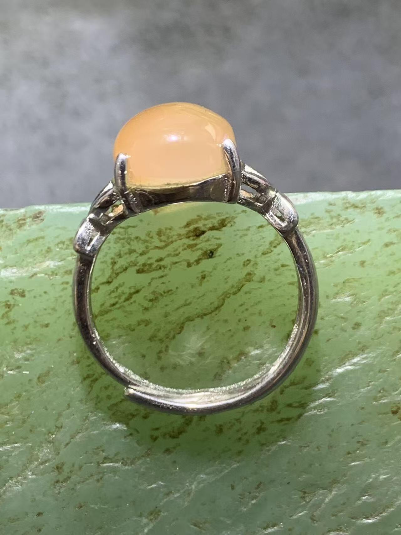 精美荔枝冻飘红南红玛瑙活口戒指一枚