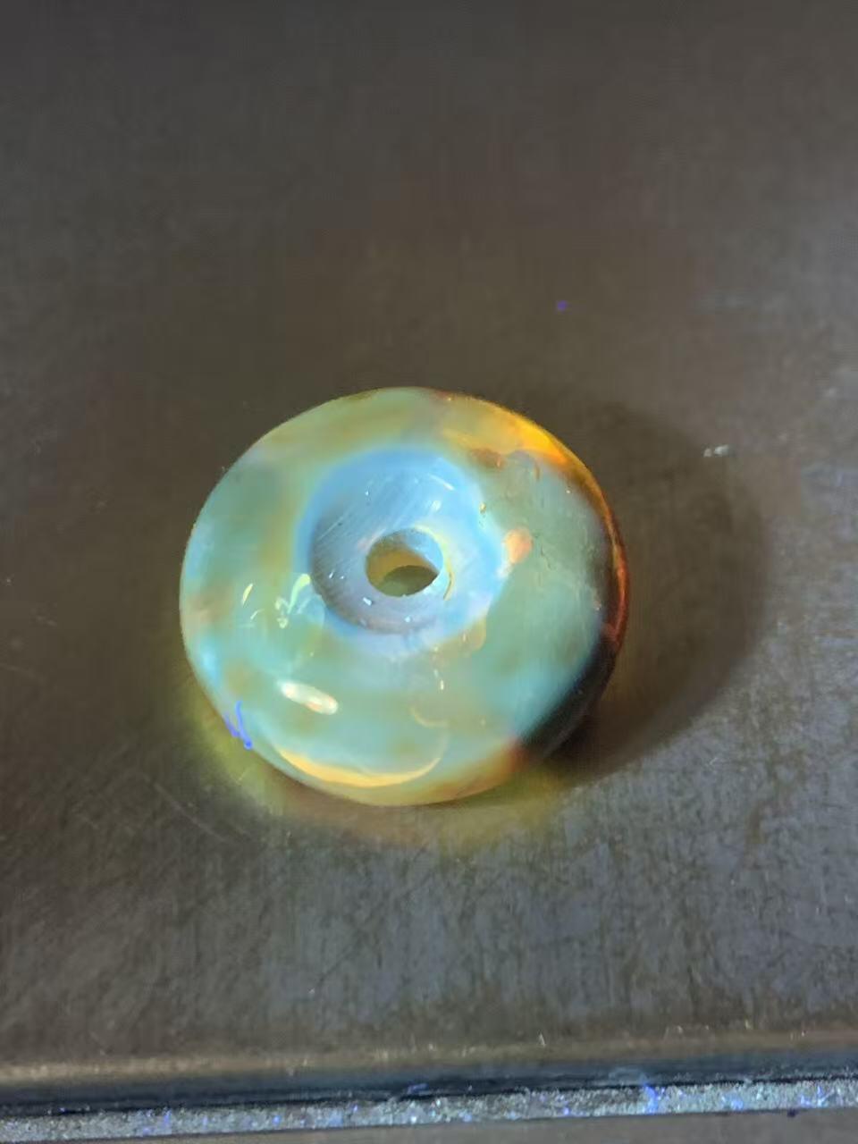 精美乌克兰花珀通货平安扣一个