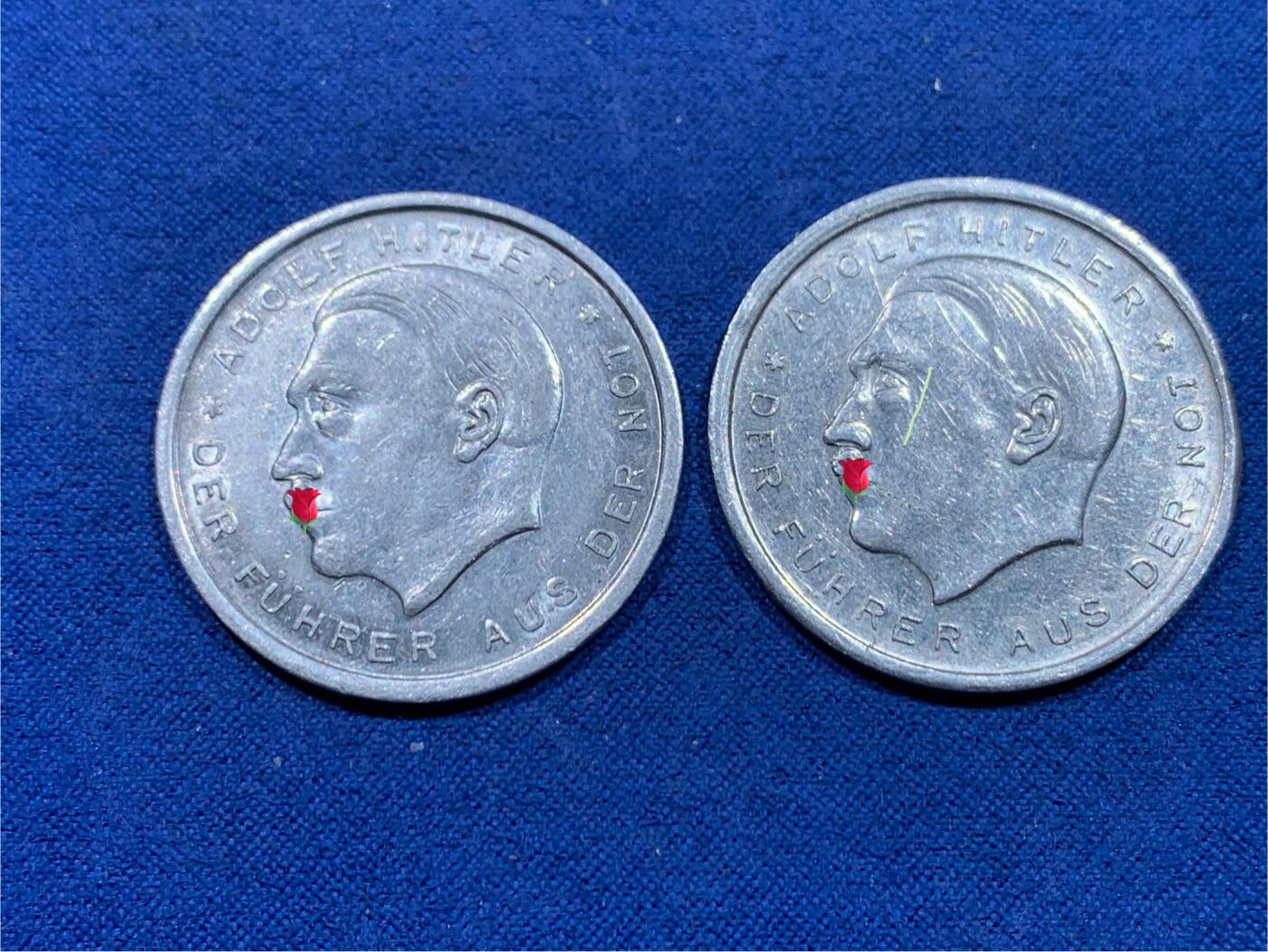 《竞宝斋》第450场 周日，周一，周二  3场连拍 （全场包邮，欢迎送拍） 两枚一组 落榜美术生臆造纪念章 约30.8mm 总重约4.5克