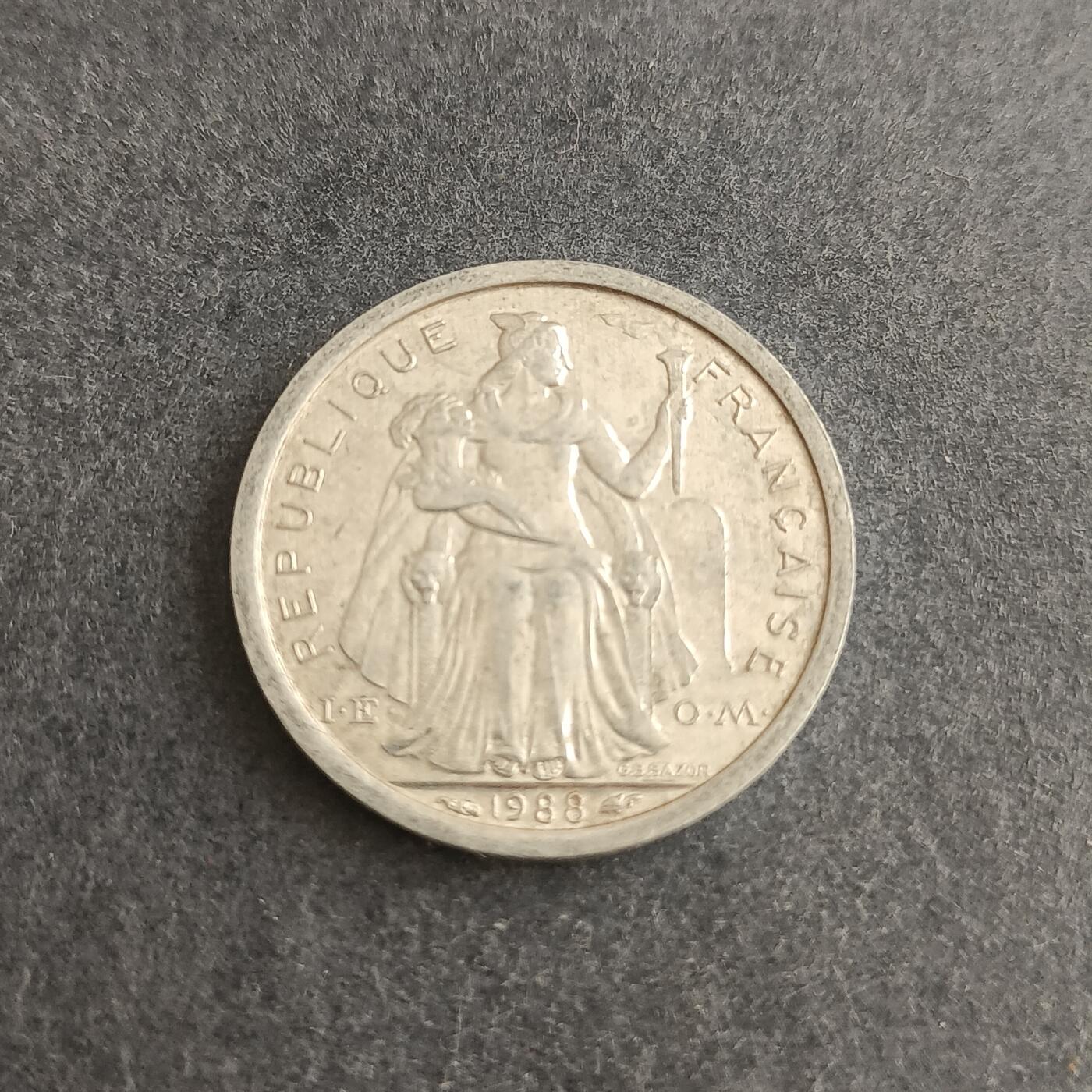 【游宝包邮场】蛇年第101期 世界各国纪念币 新喀里多尼亚-1法郎 1988年