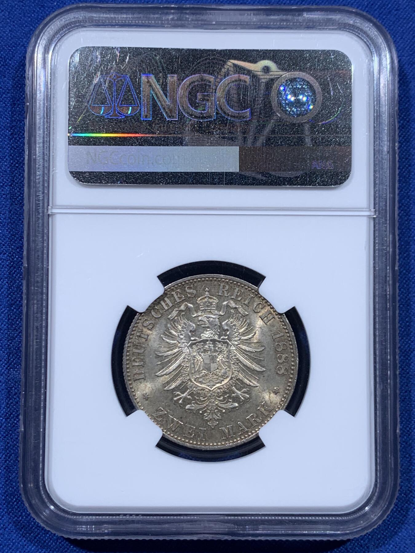 《竞宝斋》第450场 周日，周一，周二  3场连拍 （全场包邮，欢迎送拍） NGC MS63 德国 1888年 三皇之年 普鲁士 弗里德里希三世 2马克 银币 浅棕色包浆，转光优美