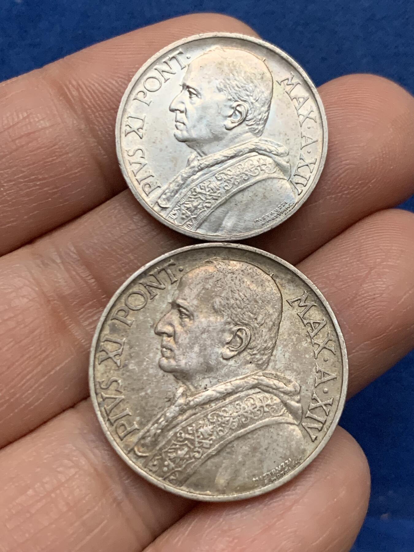 《竞宝斋》第450场 周日，周一，周二  3场连拍 （全场包邮，欢迎送拍） 两枚一组 梵蒂冈1935年5、10里拉银币