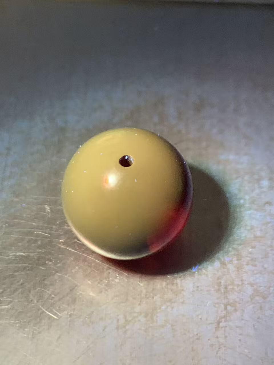 天然乌克兰血珀通货圆珠一颗，