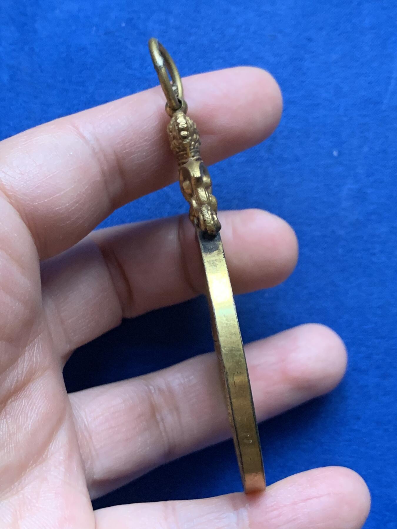 《竞宝斋》第450场 周日，周一，周二  3场连拍 （全场包邮，欢迎送拍） 比利时1890年镀金铜质奖牌 50.4mm 54.7克