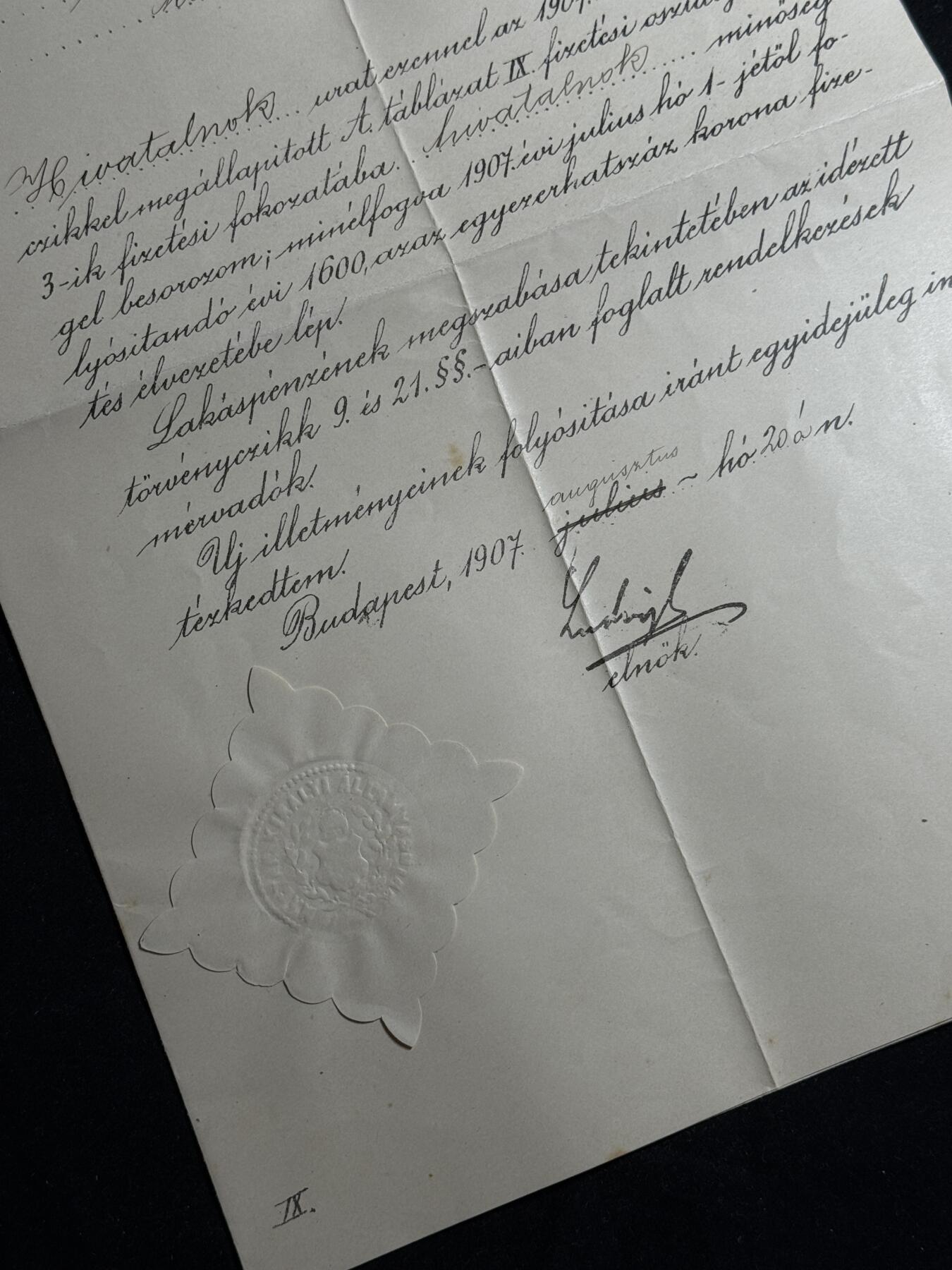 欢庆元旦！戎马世界章牌大赏第109期元旦大拍 匈牙利王国时期官方任命书原件，匈牙利王国国家铁路总局正式任命 Dukász Jenő 为国家铁路系统在编公务官员