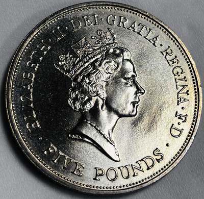 文馨钱币收藏第 286 场，圣诞节专场【 长期接收代拍品低至 0 佣金】 - 全新英国1990年5英镑纪念币(女王之母九十寿辰)33mm