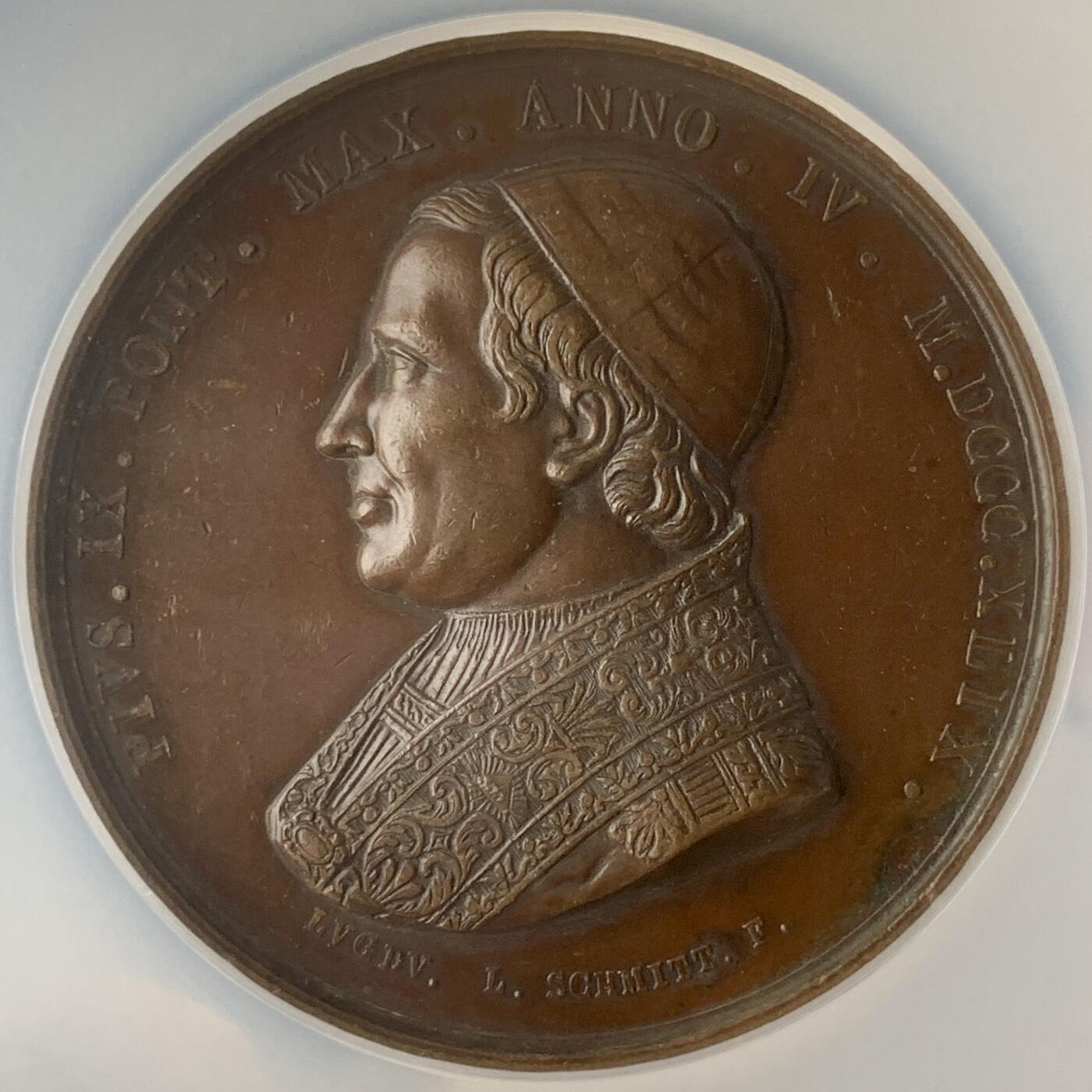 掌中浮雕-藏着的欧洲第047场 NGC AU58 : 1849年法军镇压罗马共和国起义铜章，正面头像为庇护九世，60mm