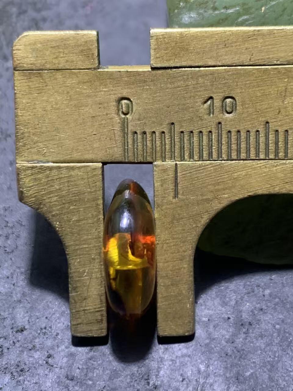 精美乌克兰花珀通货平安扣一个