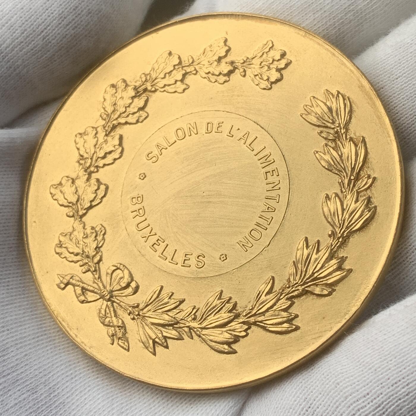 掌中浮雕-藏着的欧洲第047场 比利时布鲁塞尔美食节镀金铜章，61mm