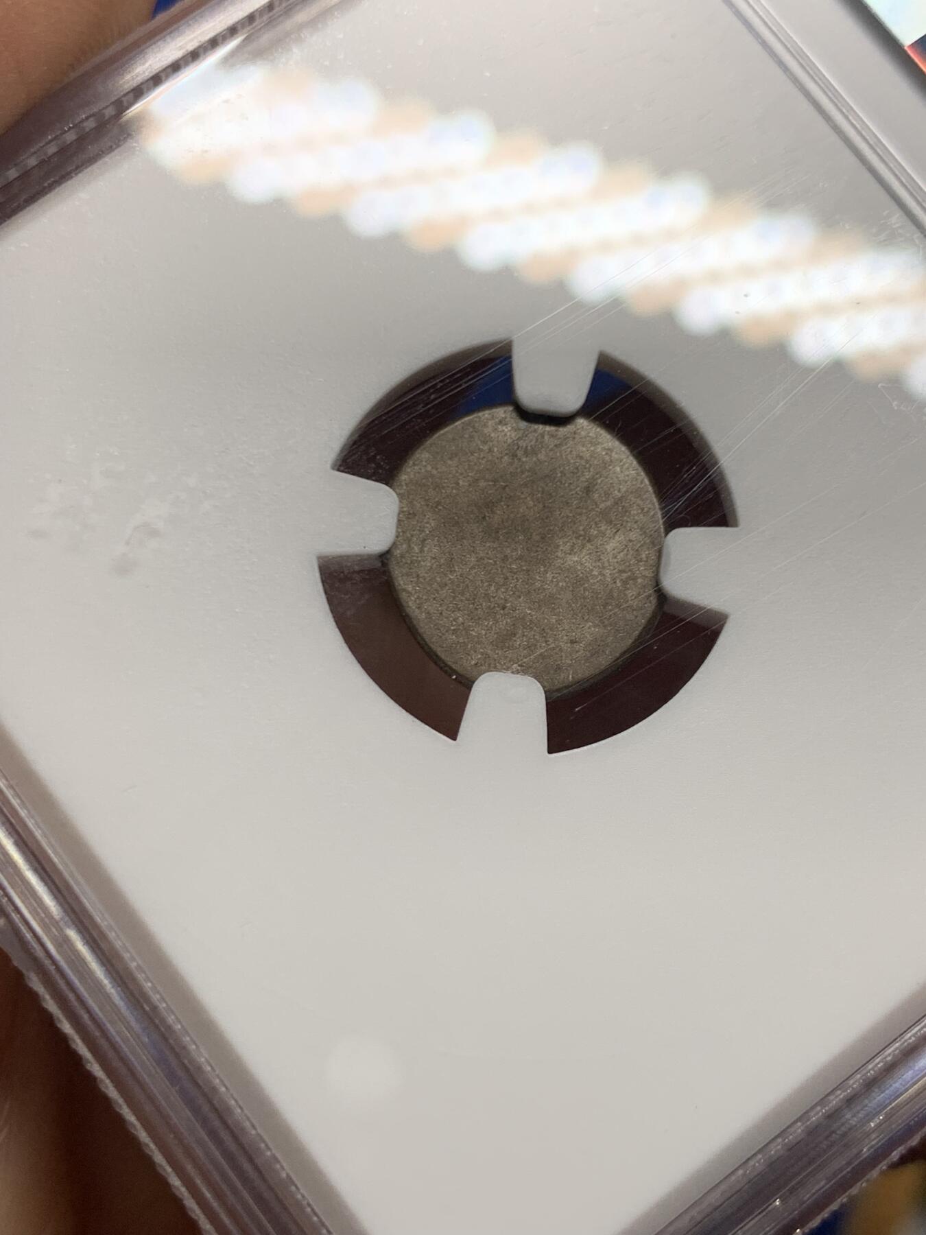 《竞宝斋》第450场 周日，周一，周二  3场连拍 （全场包邮，欢迎送拍） NGC AU58 柬埔寨1600年-1860年神鸟2PE银币 东南亚经典品种