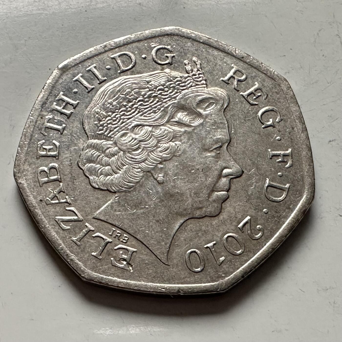 🌹外币初藏🌹🐯2025年第144场  每周二四六晚8️⃣点 接代拍 英国2010年50便士 纪念币 b