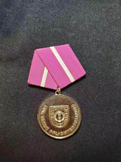 罗岚⭐爱藏⭐甄选专拍第二场-分享拍场赚佣（实体店在建中···） - 民主德国民防银级忠诚服务奖章 美品