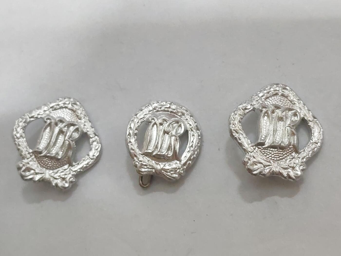 韵星假日拍卖第三十三期 -- Rimey Holidays Auction 33 民主德国银级体育技能证章mini一组