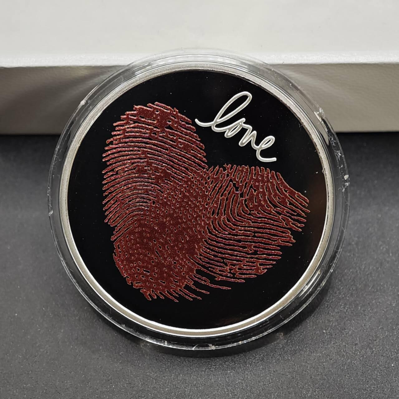 【淘币小摊】实时拍第八百三十六拍   银币套币场   满百包邮可预留二周 每周一统一发货   （少见）2021年加纳2赛地彩色精制银币 爱 1/2盎司999银 发行量：1千 盒证全