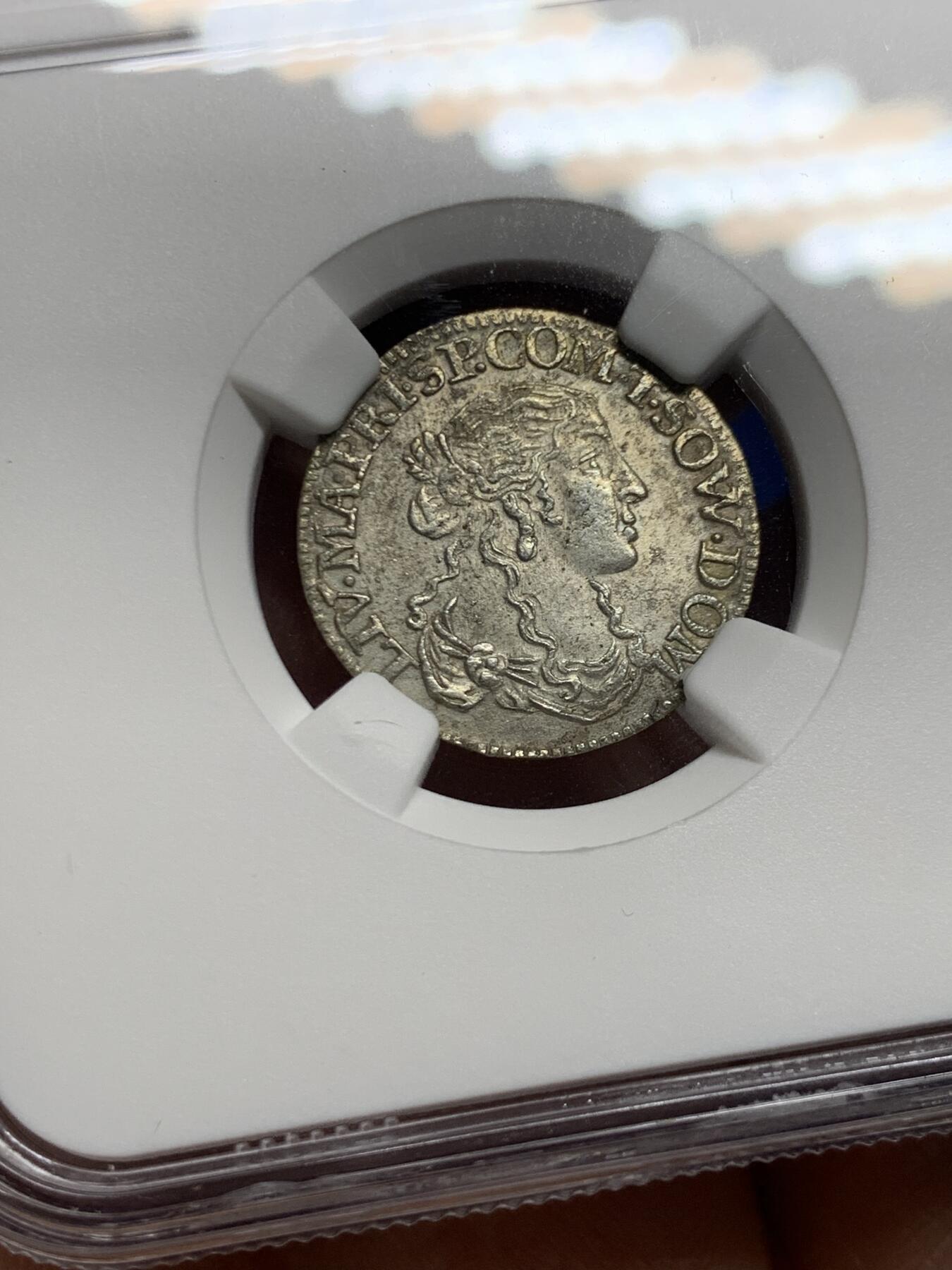 《竞宝斋》第450场 周日，周一，周二  3场连拍 （全场包邮，欢迎送拍） NGC UNCD 意大利 塔萨罗洛公国 1666年 1LUI 银币 近400年前的银币 打制一流 包浆非常漂亮 少见品种