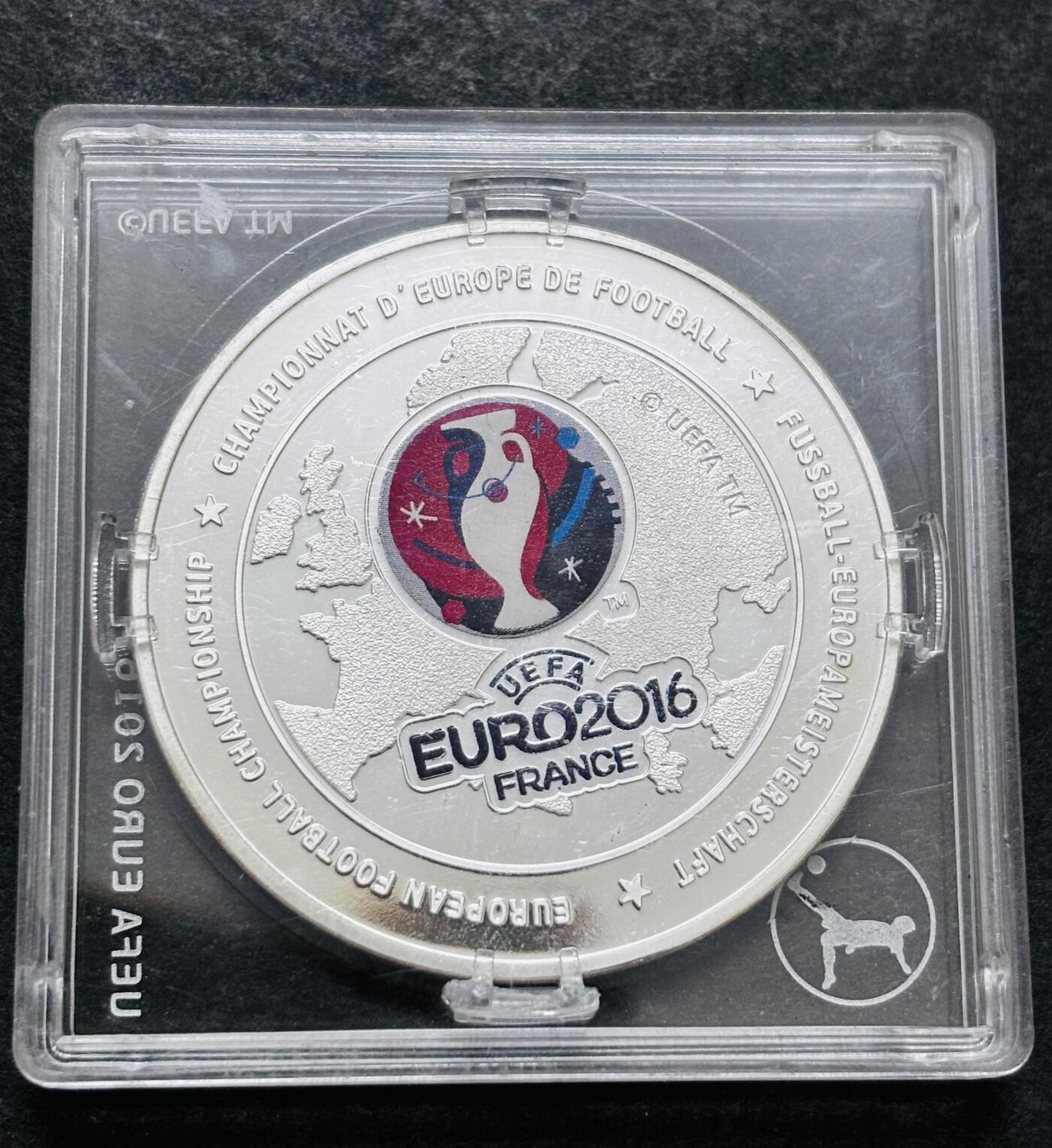 文馨钱币收藏第 286 场，圣诞节专场【 长期接收代拍品低至 0 佣金】 全新带原盒   2016年法国欧洲杯铜镀银纪念章