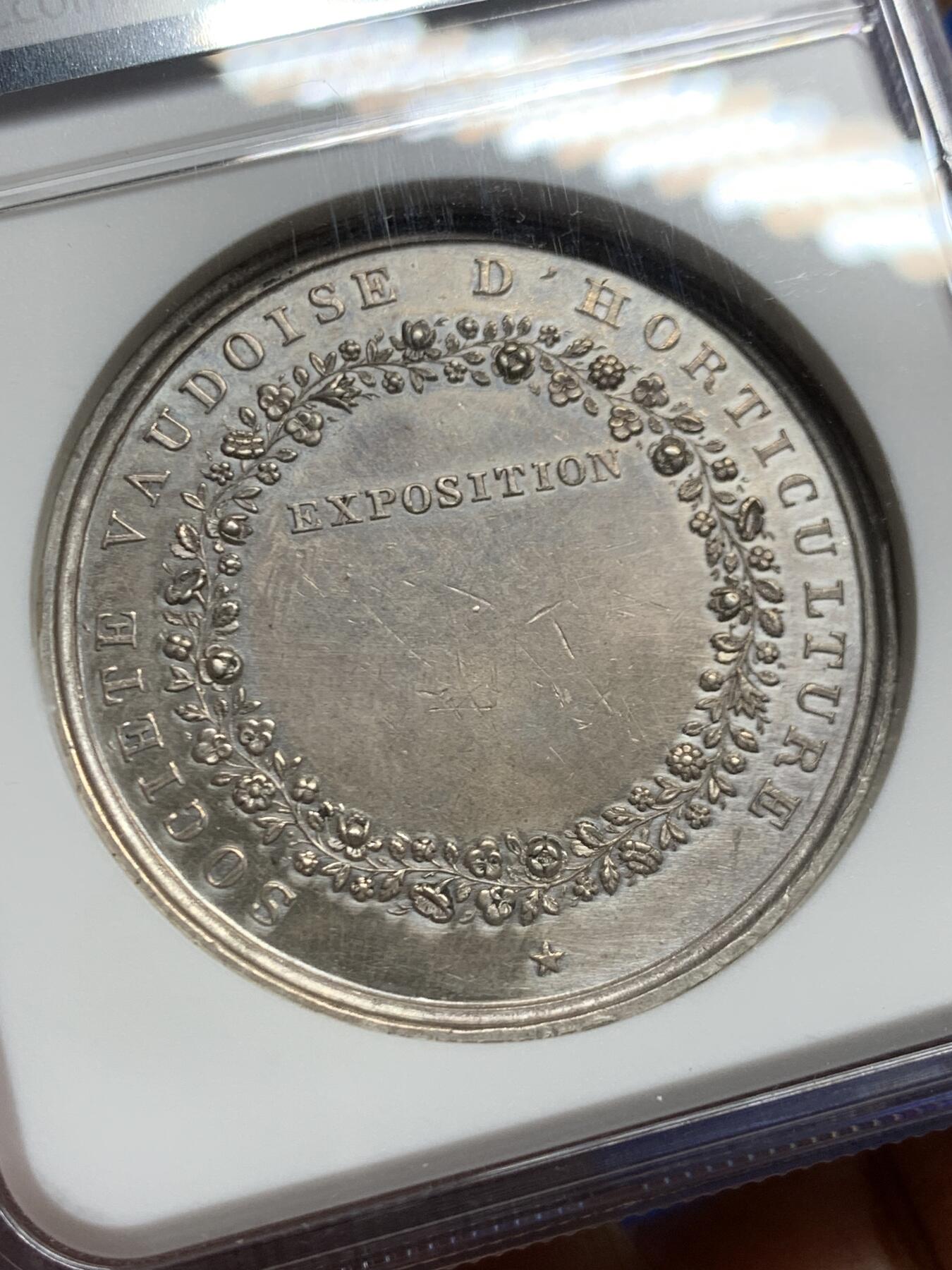 《竞宝斋》第450场 周日，周一，周二  3场连拍 （全场包邮，欢迎送拍） NGC UNC  瑞士 沃州园艺博览会 银质纪念章 精美细节 加厚盒装