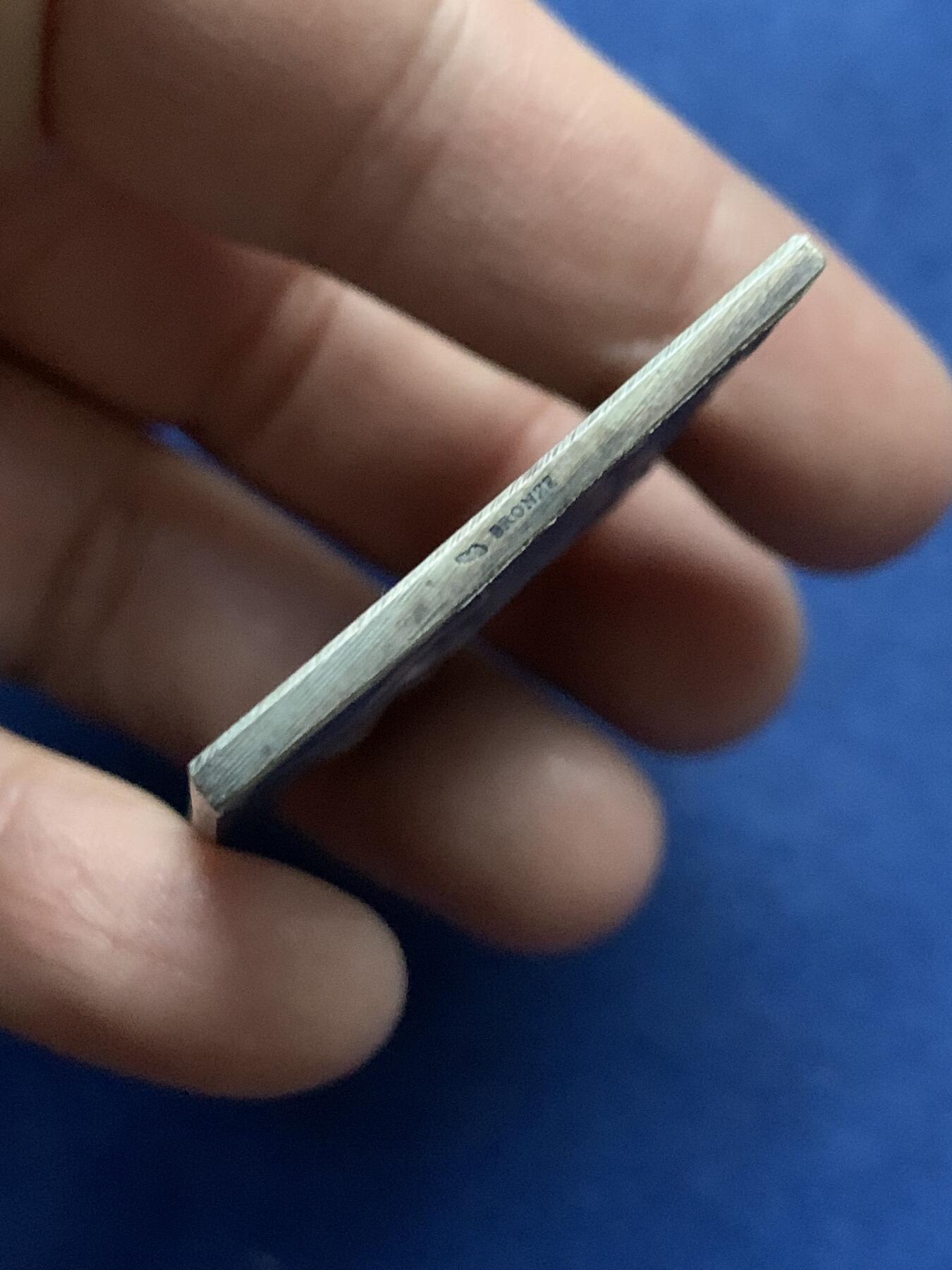 《竞宝斋》第450场 周日，周一，周二  3场连拍 （全场包邮，欢迎送拍） 名家奥斯卡罗蒂作品 1900年世博会镀银铜质方章 35.5克 35.8*50.8mm 丰饶角铜标 带原盒 高浮雕 好品