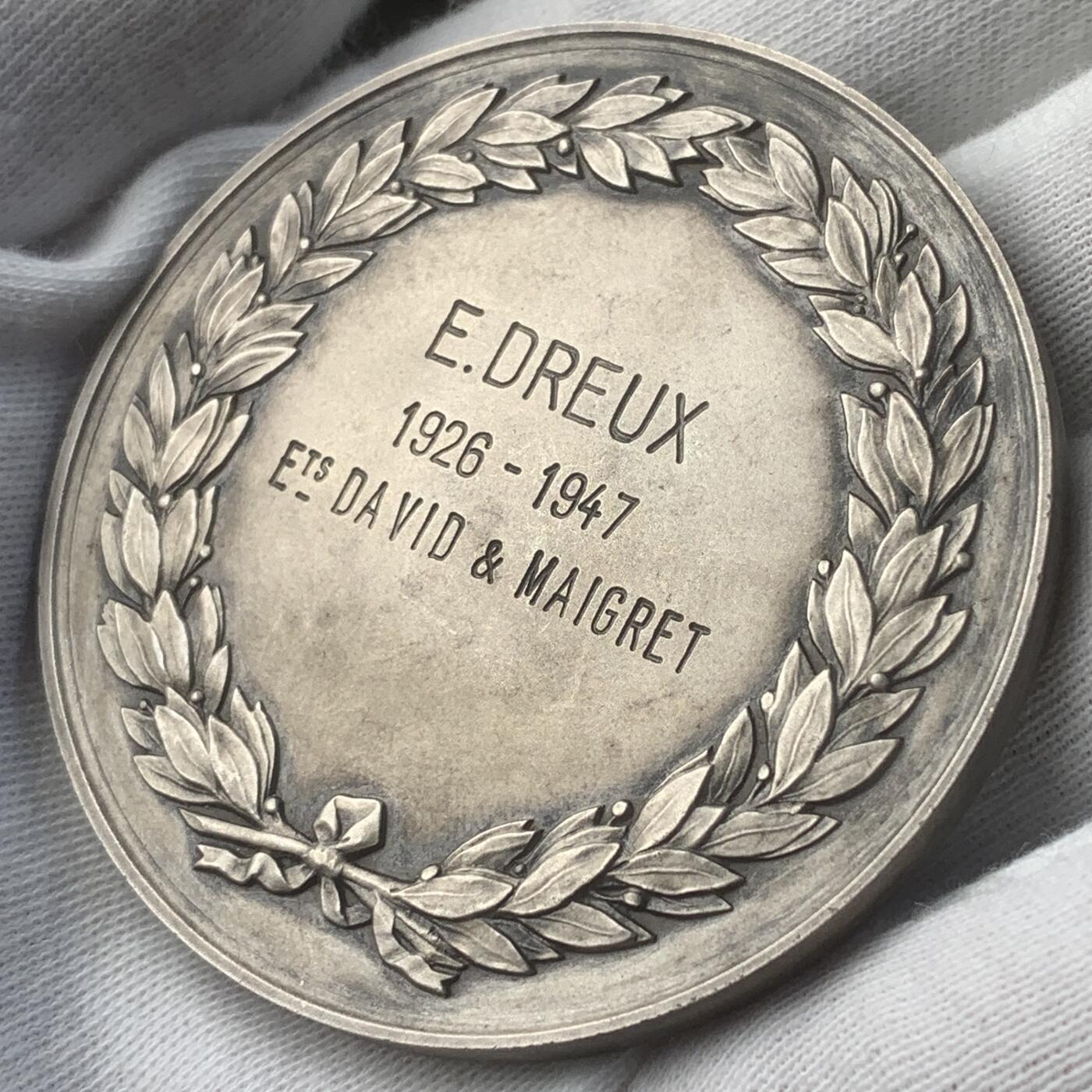 掌中浮雕-藏着的欧洲第047场 1947年法国埃纳工业协会镀银铜奖章，58mm，94g