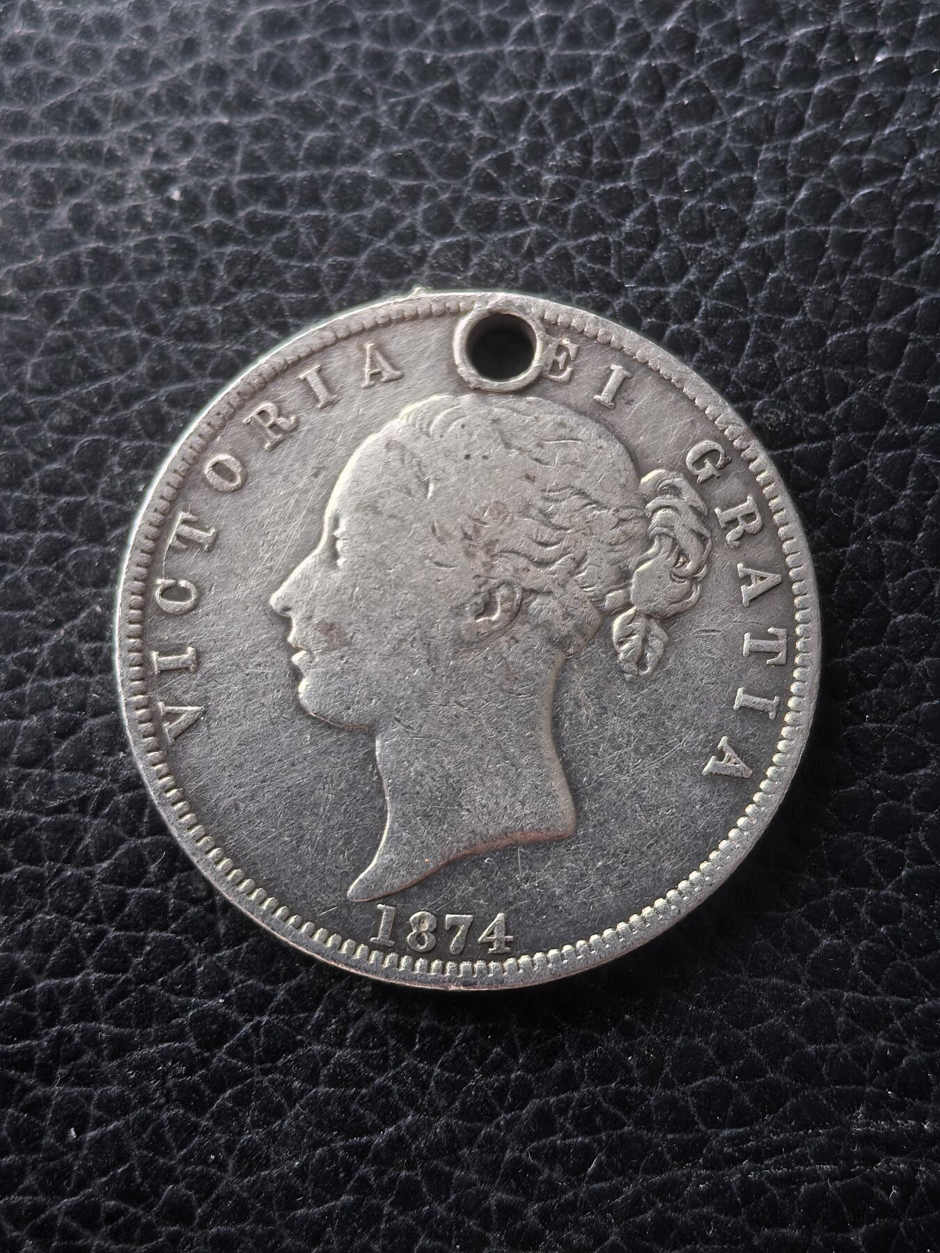 道一币馆币章第一百六十一场 打孔 英国1874年维多利亚女王1佛罗林银币 