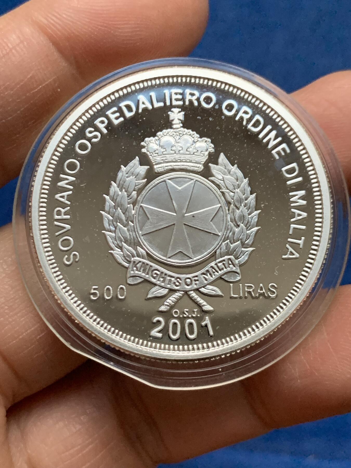 《竞宝斋》第450场 周日，周一，周二  3场连拍 （全场包邮，欢迎送拍） 马耳他骑士团2001年海神波塞冬大银币 31.2g 999银