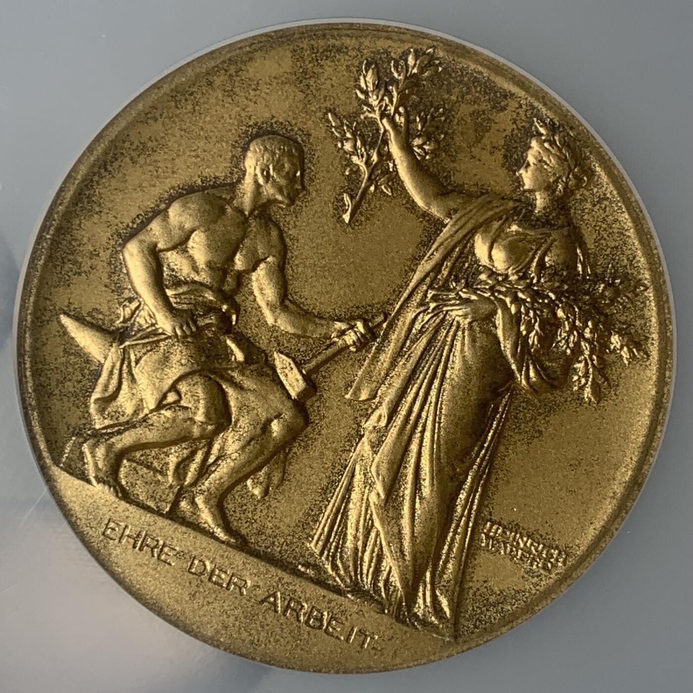 掌中浮雕-藏着的欧洲第047场 NGC MS63 :  巴伐利亚工业协会长期服务镀金银章，50mm