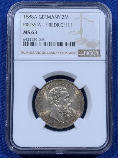 《竞宝斋》第450场 周日，周一，周二  3场连拍 （全场包邮，欢迎送拍） - NGC MS63 德国 1888年 三皇之年 普鲁士 弗里德里希三世 2马克 银币 浅棕色包浆，转光优美