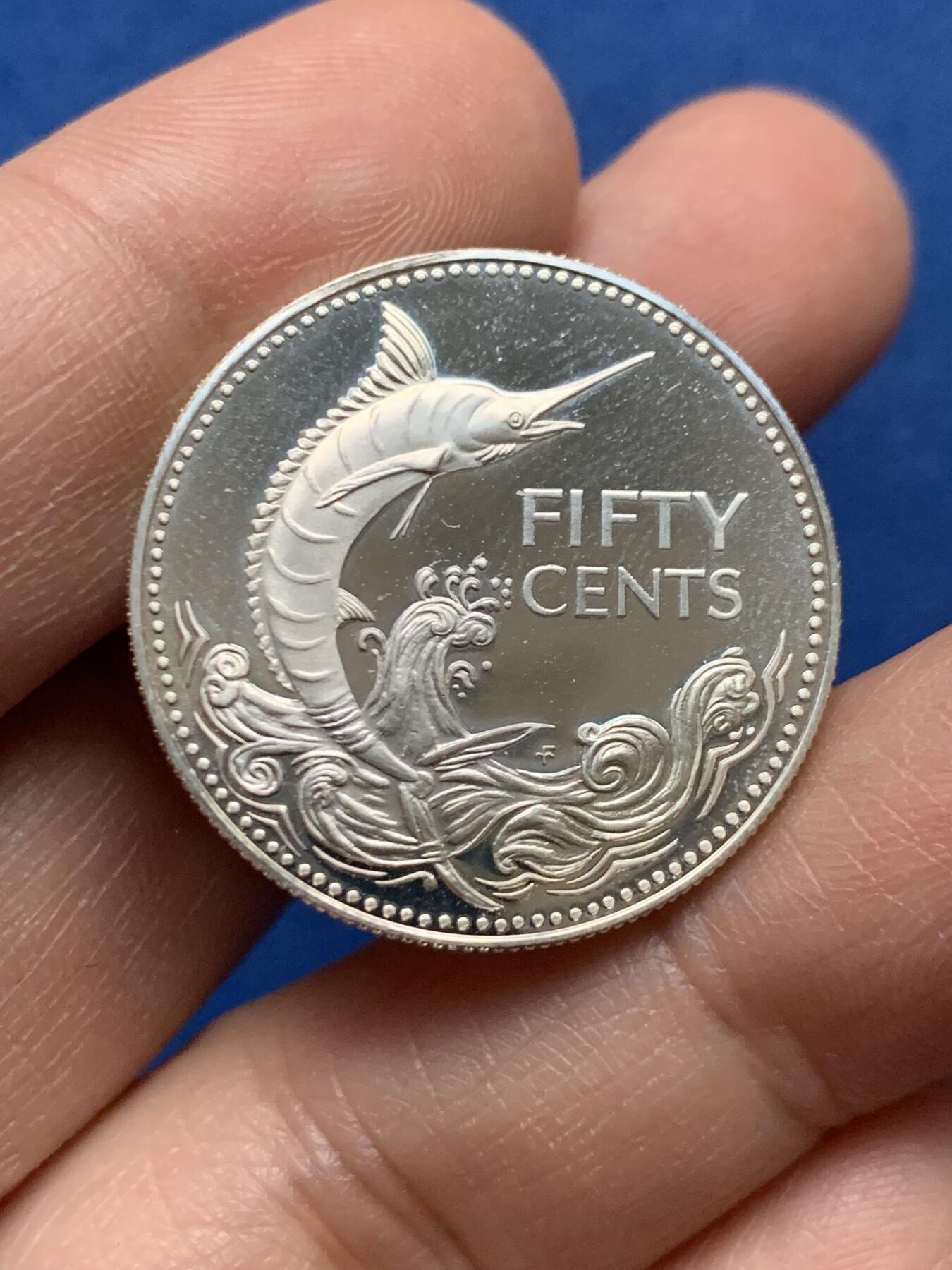 《竞宝斋》第450场 周日，周一，周二  3场连拍 （全场包邮，欢迎送拍） 巴哈马1974年精制50分银币（10.4克，800银）经典现代银币品种，设计精美