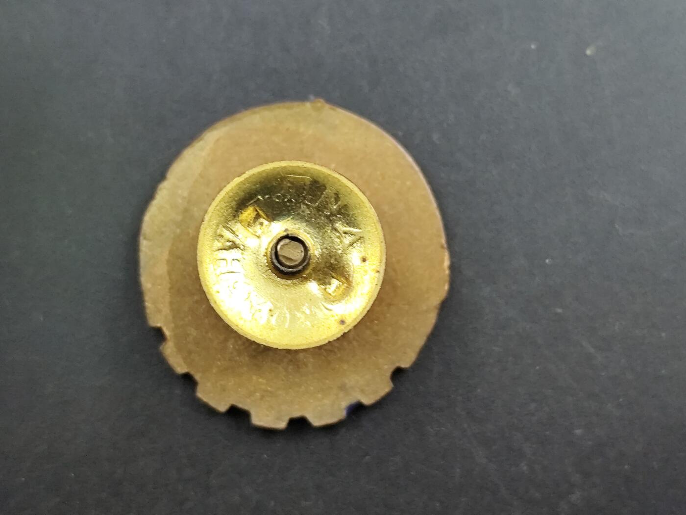 12月20日徽章钱币专场 保加利亚50年代劳卫证章铜制