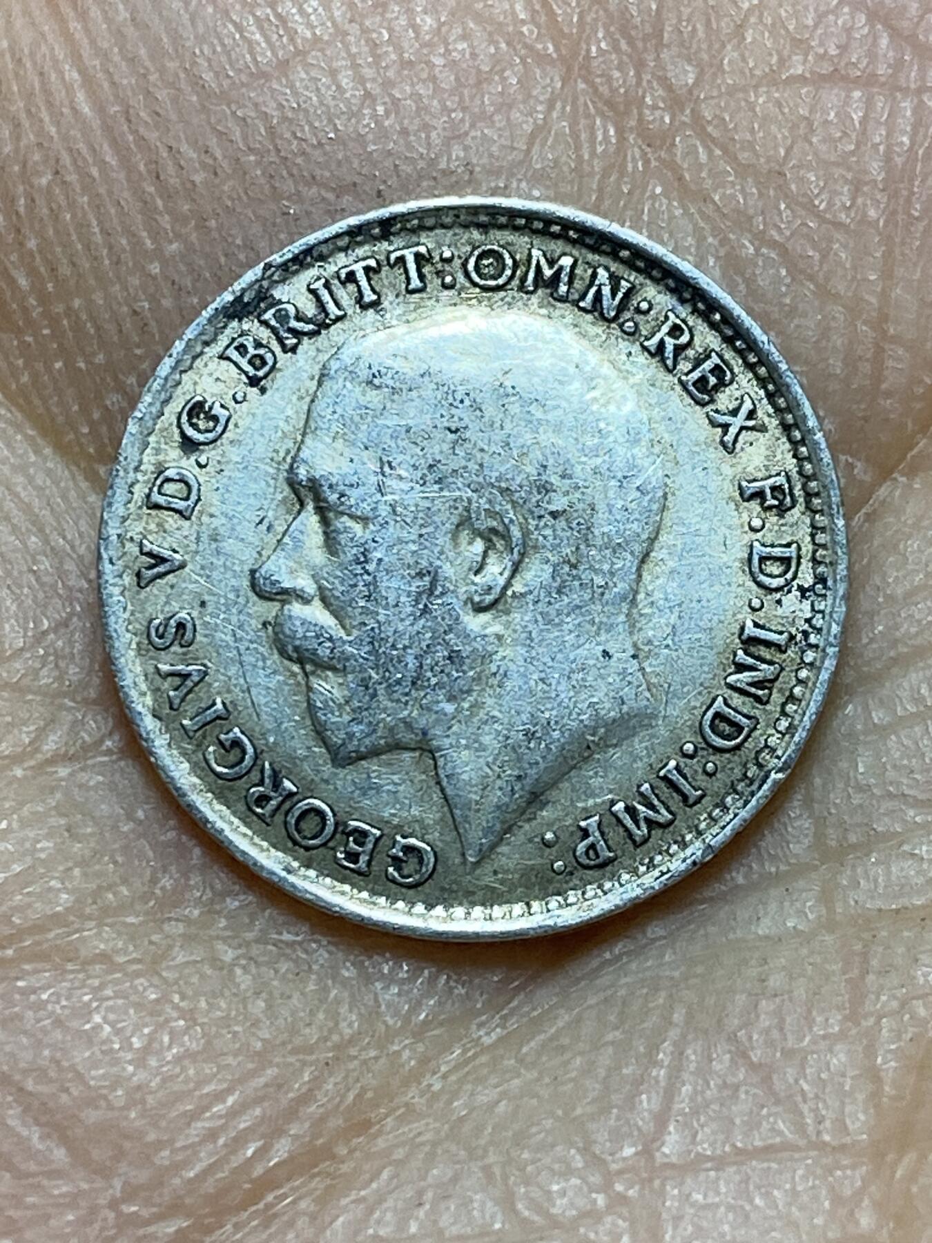 2025年第一百四十五场(总第一百七十一场）高品质英国一线回流散币年末特拍场第二场(免佣金) 英国🇬🇧1915年3便士银币(乔治五世第一版，925高银)