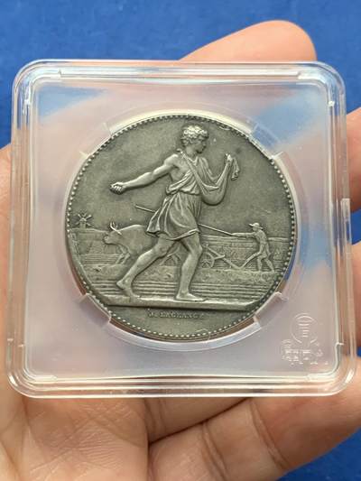 《竞宝斋》第450场 周日，周一，周二  3场连拍 （全场包邮，欢迎送拍） - 法国 19世纪 农业播种 银章 40克 41mm 丰饶角1银标 带平凡人保护盒