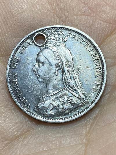 2025年第一百四十二场(总第一百六十八场）高品质英国一线回流散币年末特拍场第二场(免佣金) 打孔–英国🇬🇧1888年6便士银币(维多利亚女王老年高冠，925高银)