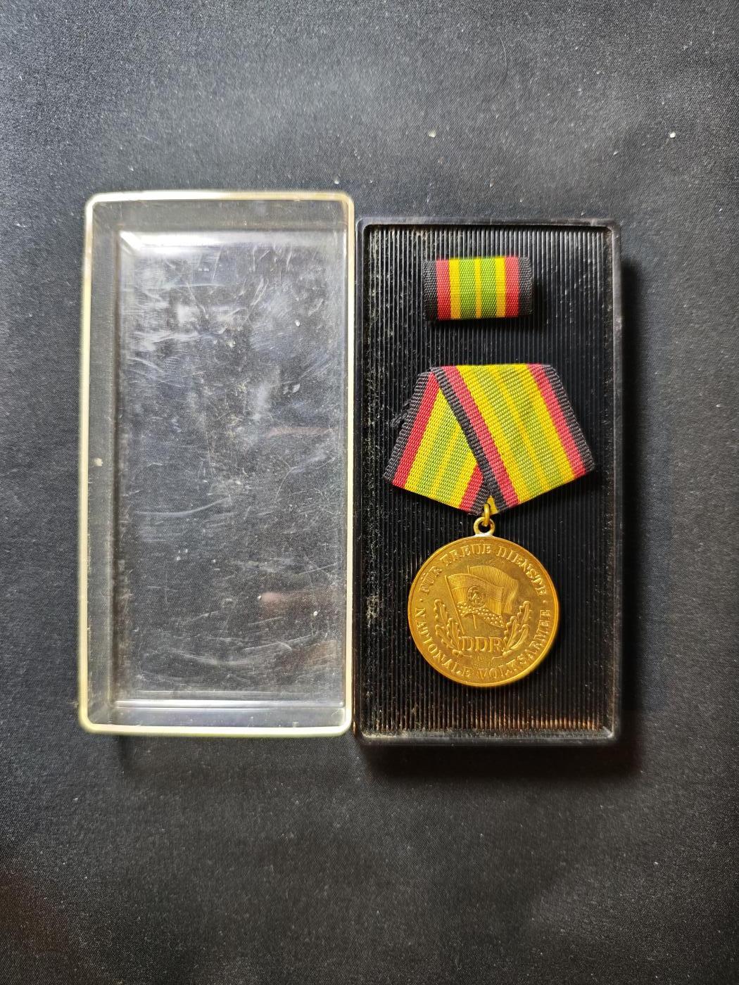 罗岚⭐爱藏⭐甄选专拍第二场-分享拍场赚佣（实体店在建中···） 民主德国人民军铜级忠诚服役奖章带盒略