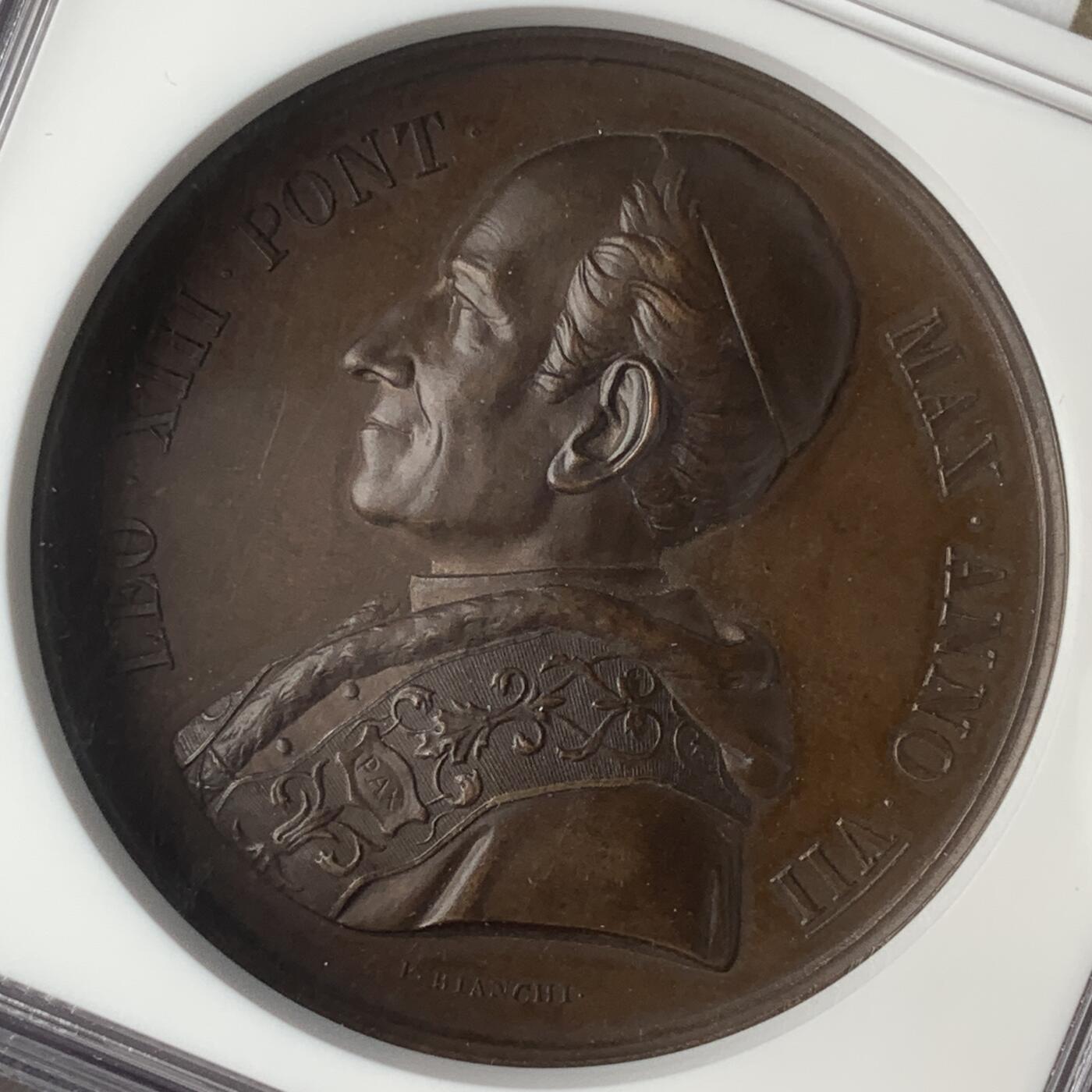 掌中浮雕-藏着的欧洲第047场 NGC MS63 : 1884年拉特朗圣若望大殿门廊扩建铜章，正面为教皇利奥十三世，43mm