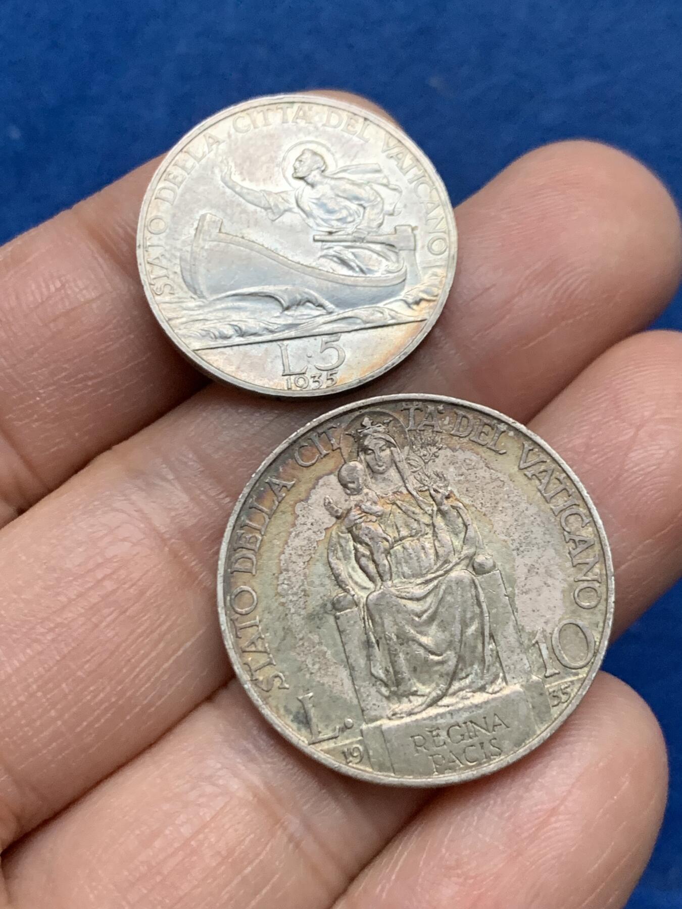 《竞宝斋》第450场 周日，周一，周二  3场连拍 （全场包邮，欢迎送拍） 两枚一组 梵蒂冈1935年5、10里拉银币