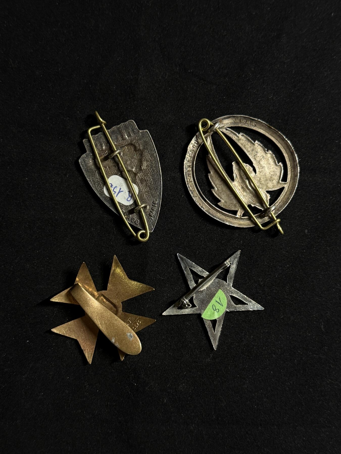 欢庆元旦！戎马世界章牌大赏第109期元旦大拍 法国部队证章一组